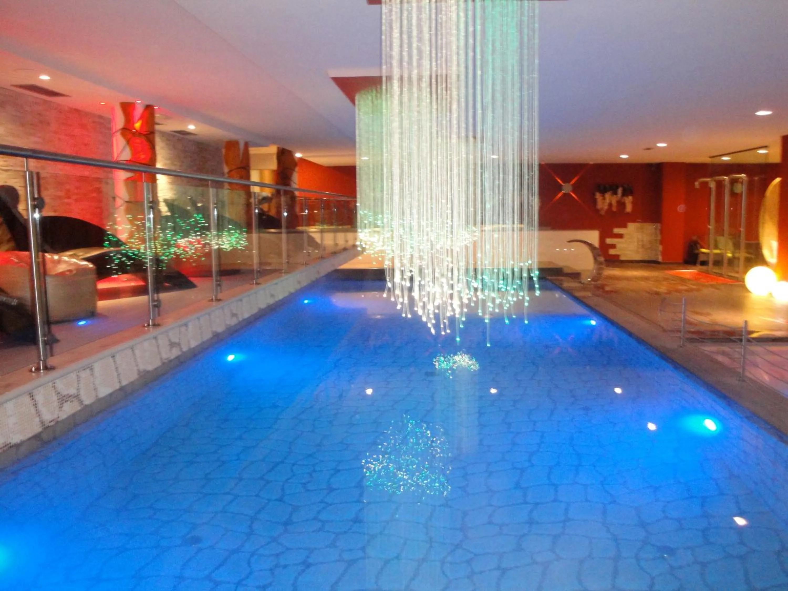 Swimming pool in Design Oberosler Hotel