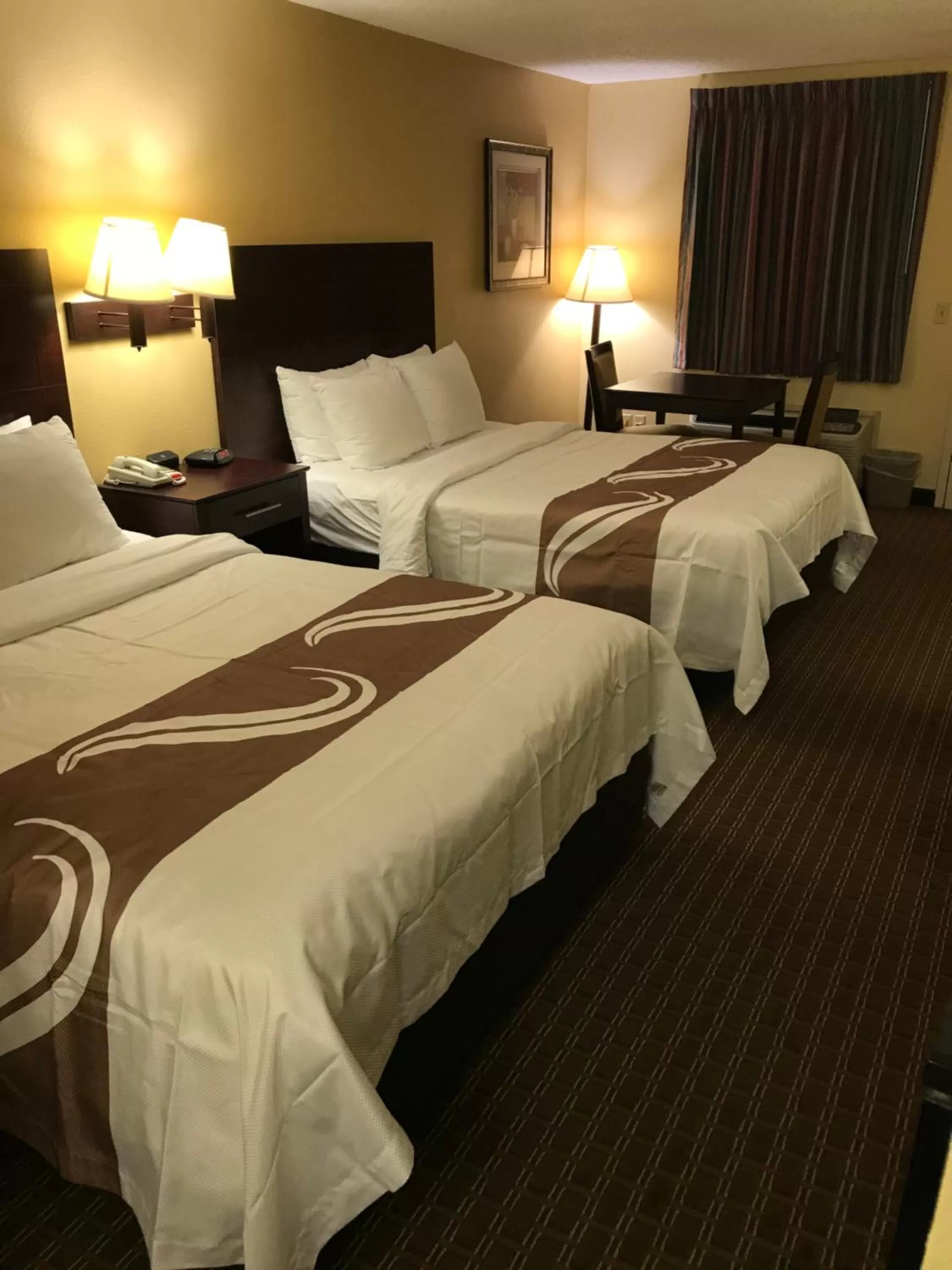 Bed in Quality Inn Franklin South