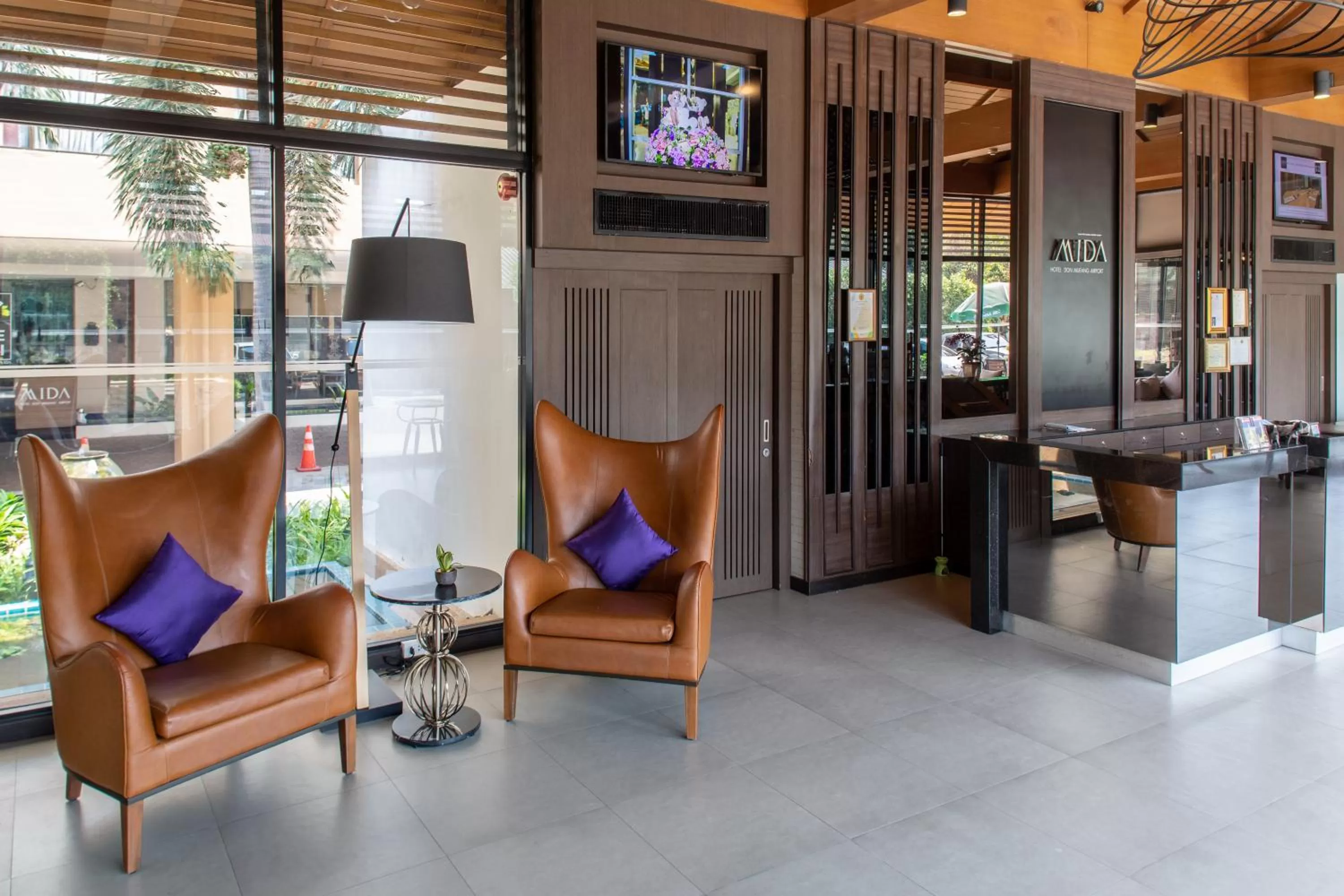 Lobby or reception in Mida Hotel Don Mueang Airport