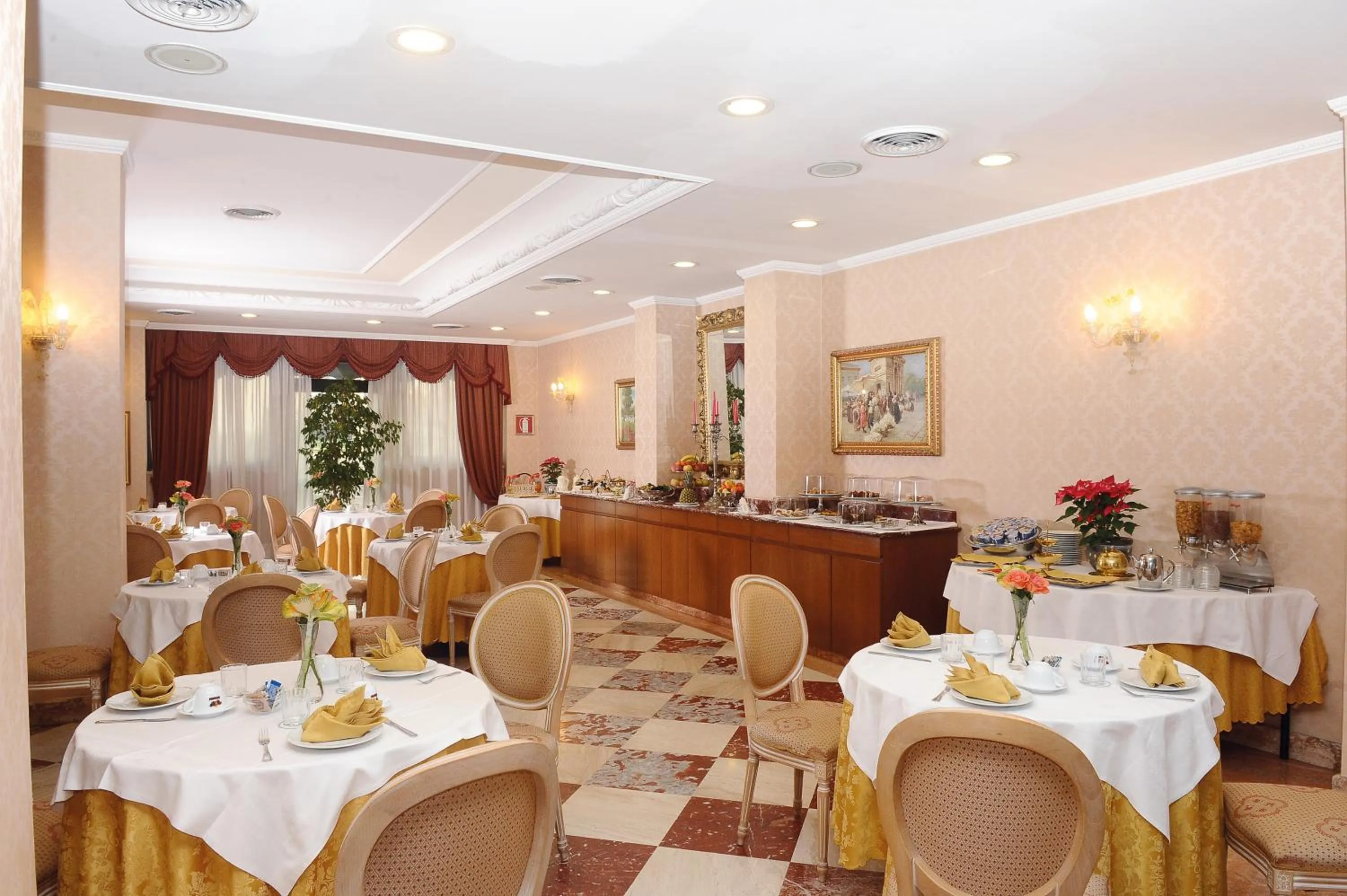 Restaurant/places to eat in Hotel Principe