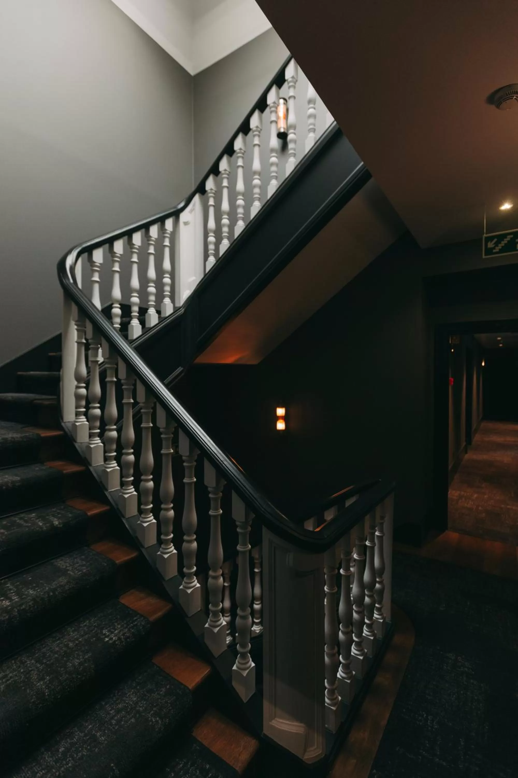 Decorative detail in 1908 Lisboa Hotel