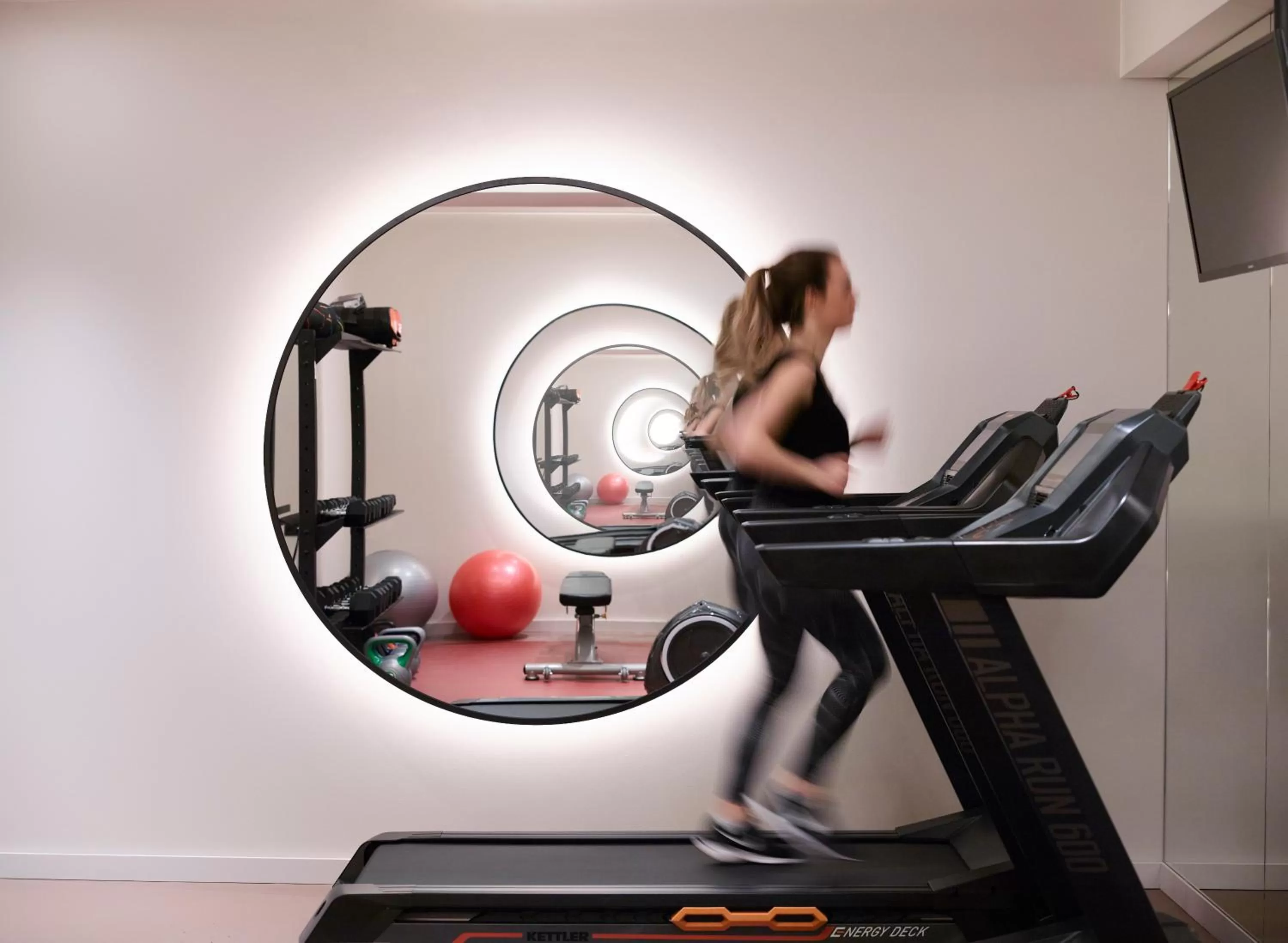 Fitness centre/facilities in SAY HOTEL