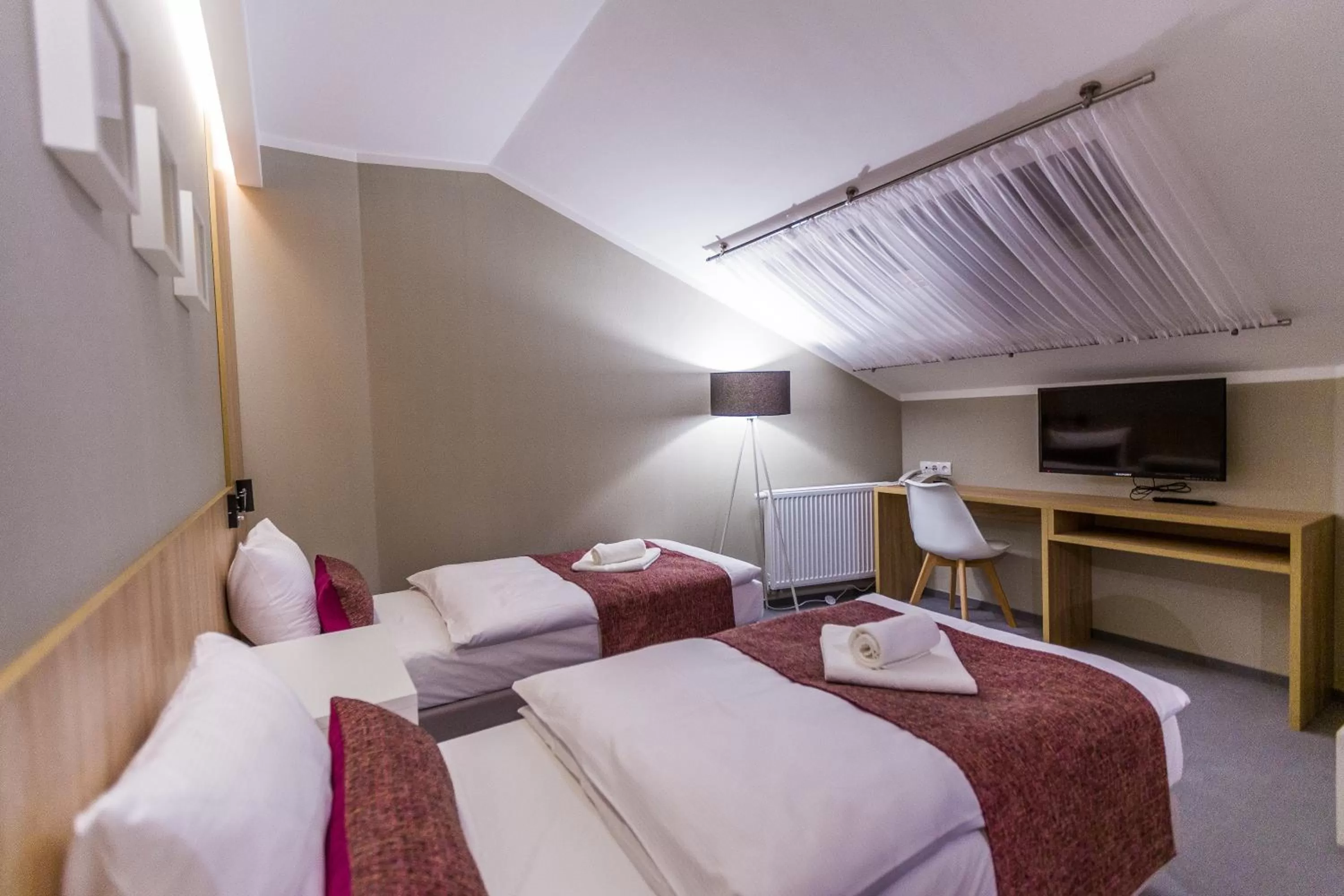 Photo of the whole room, Bed in Hotel Falcon