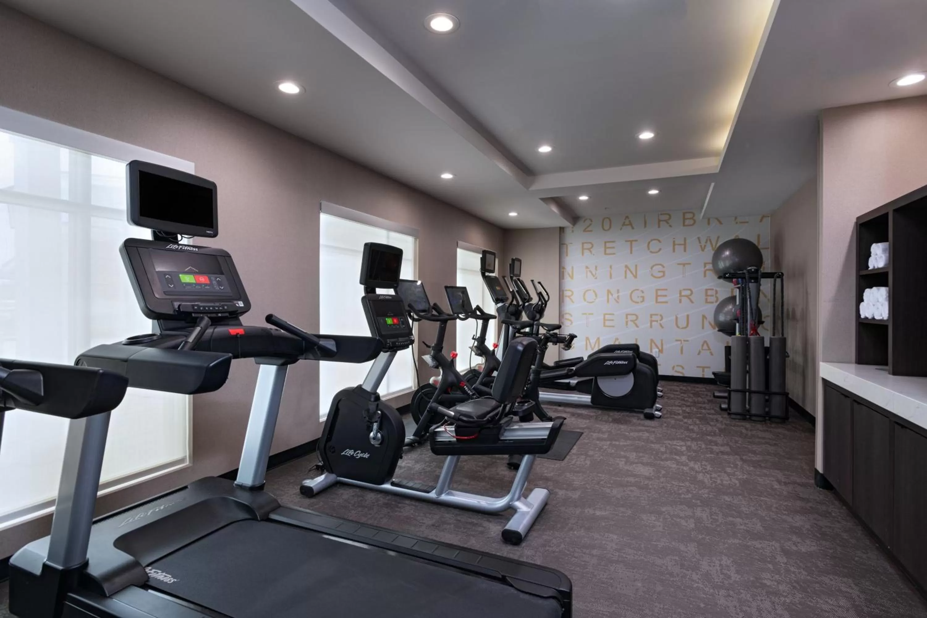 Fitness centre/facilities in Residence Inn New Brunswick Tower Center Blvd.