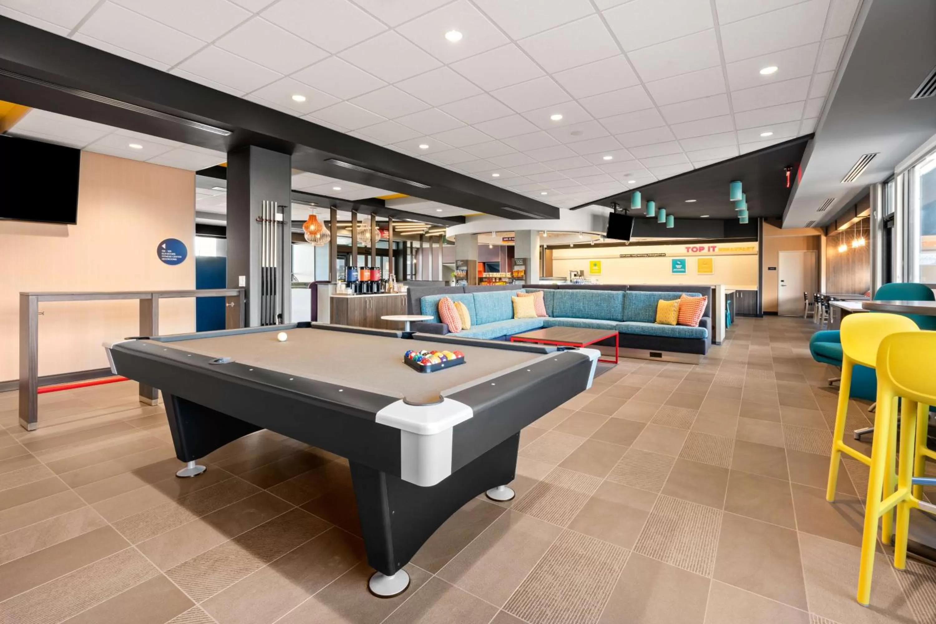 Lobby or reception in Tru By Hilton Portland Airport, Or