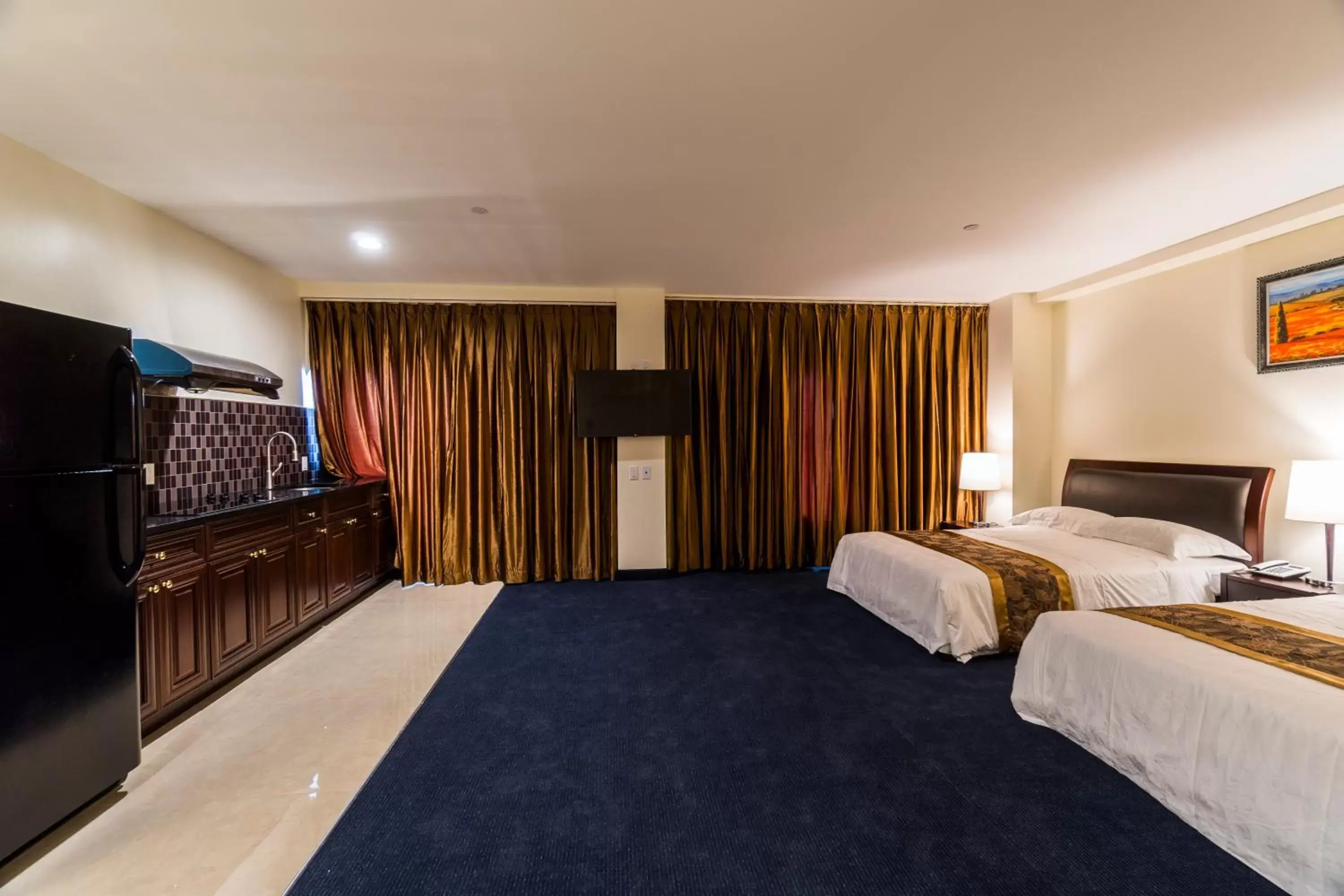 Deluxe Queen Studio - Non-Smoking in John Hotel Deluxe Queen Studio - Non-Smoking in John Hotel