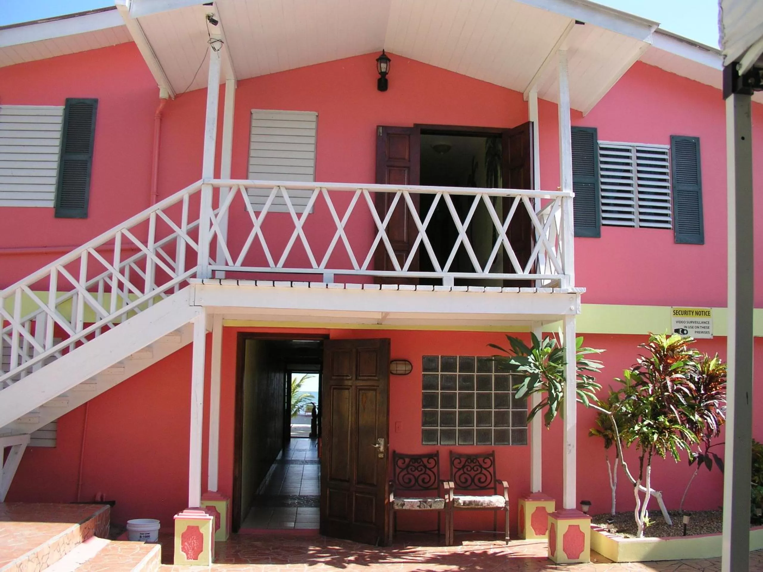 Facade/entrance, Property Building in Alan's Paradise Hotel