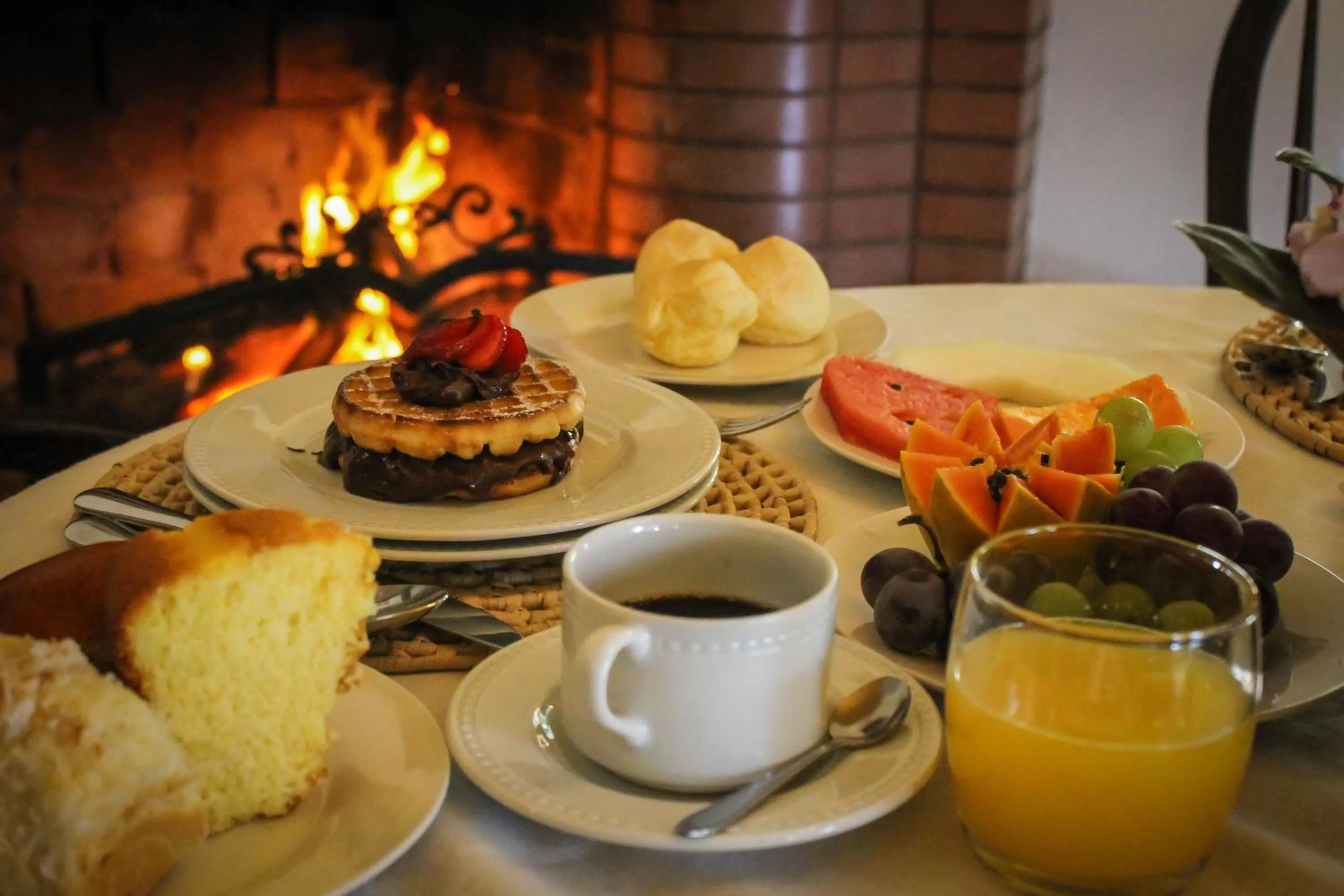 Buffet breakfast in Hotel Resort e Golfe Clube dos 500