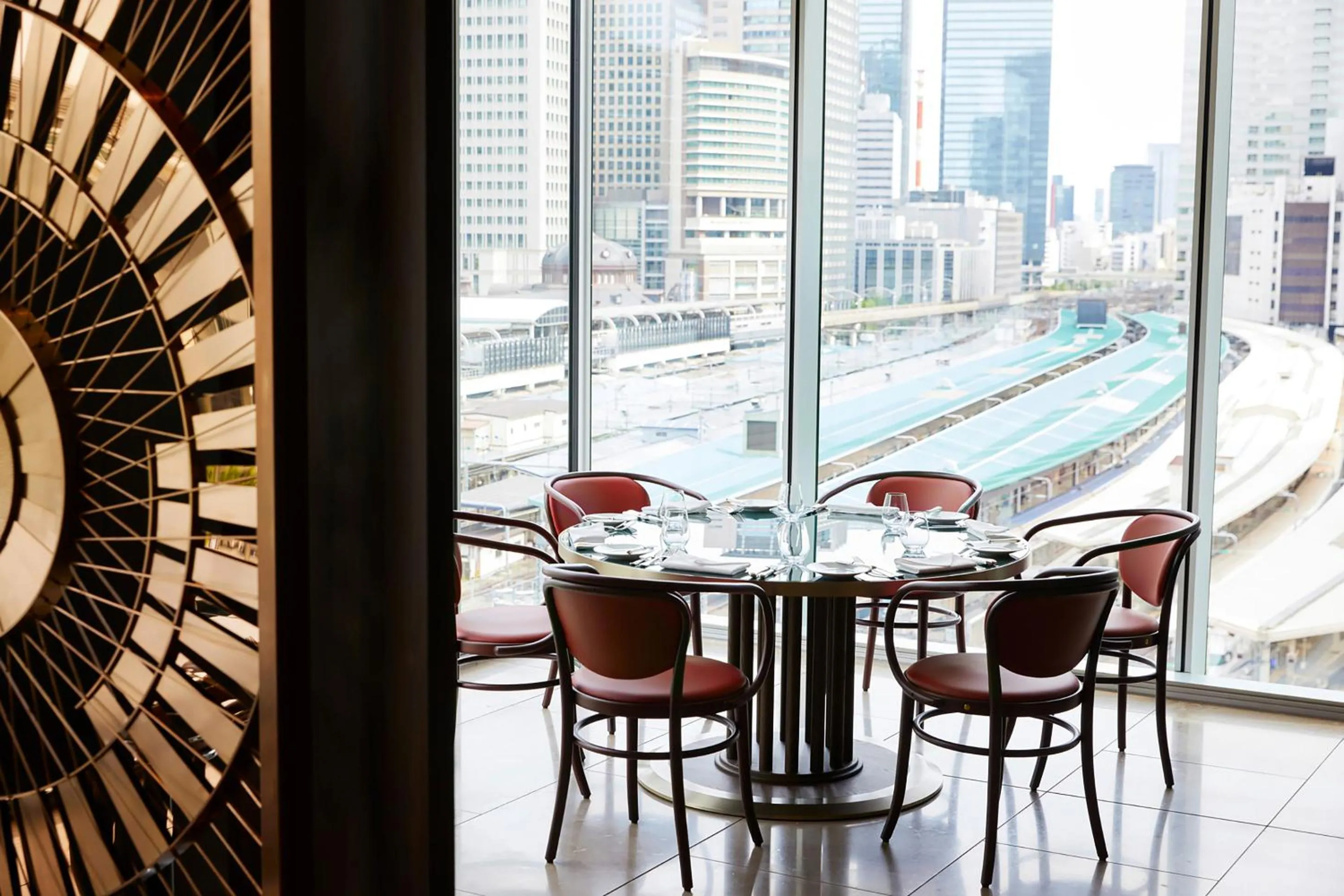Restaurant/places to eat in Four Seasons Hotel Tokyo at Marunouchi