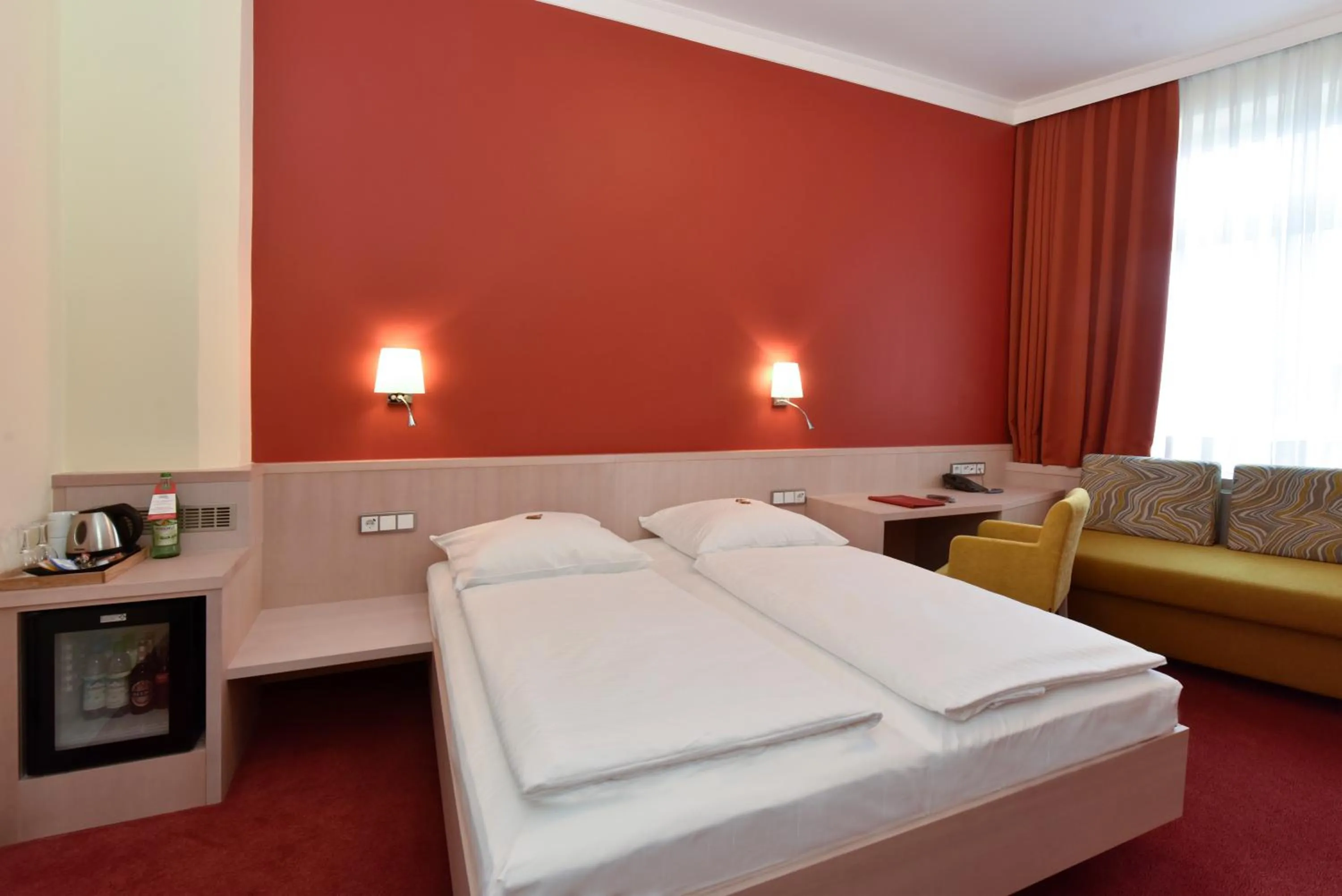 Photo of the whole room, Bed in Hotel ADRIA München