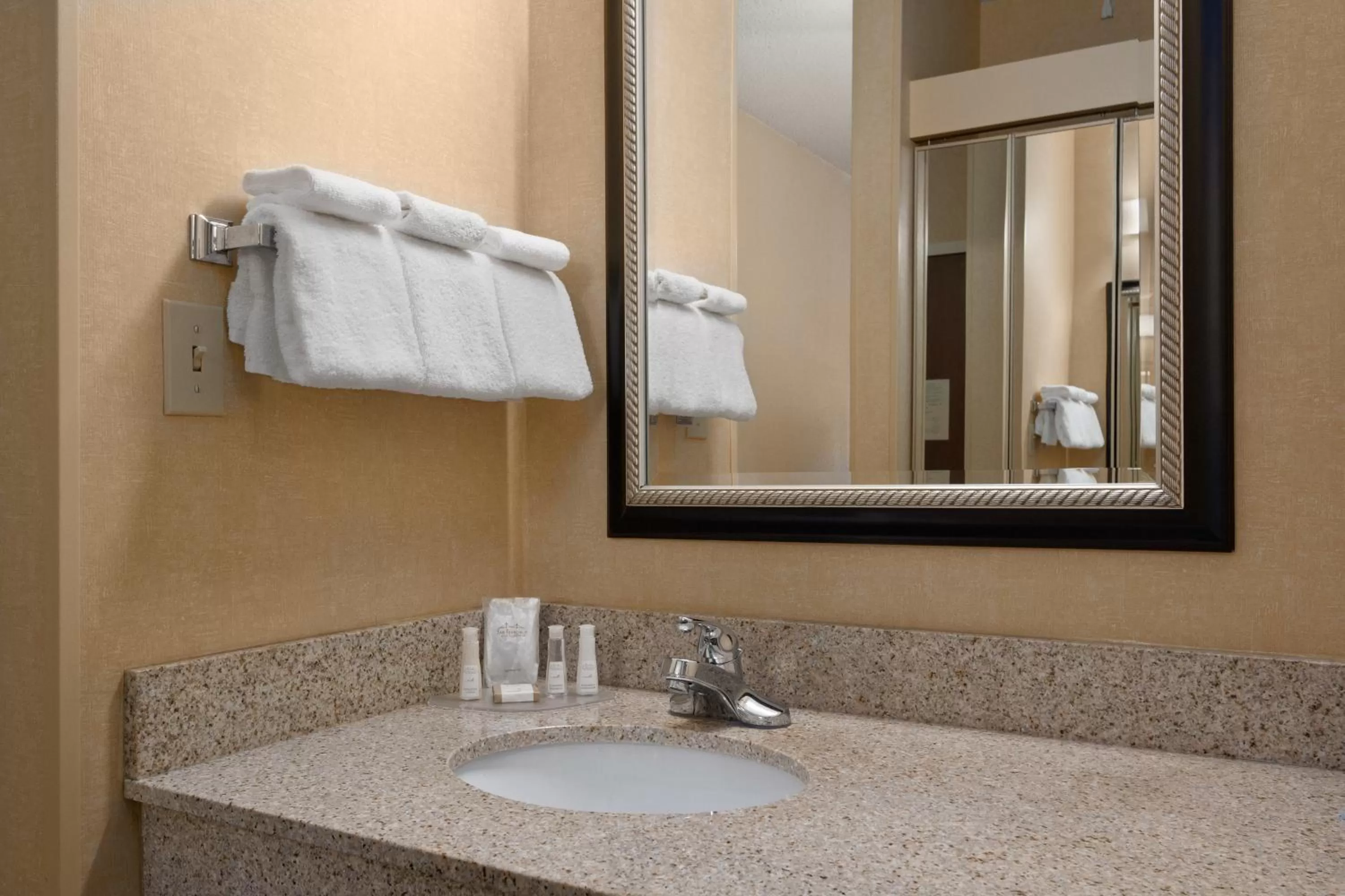 Bathroom in Baymont by Wyndham Columbia Northwest