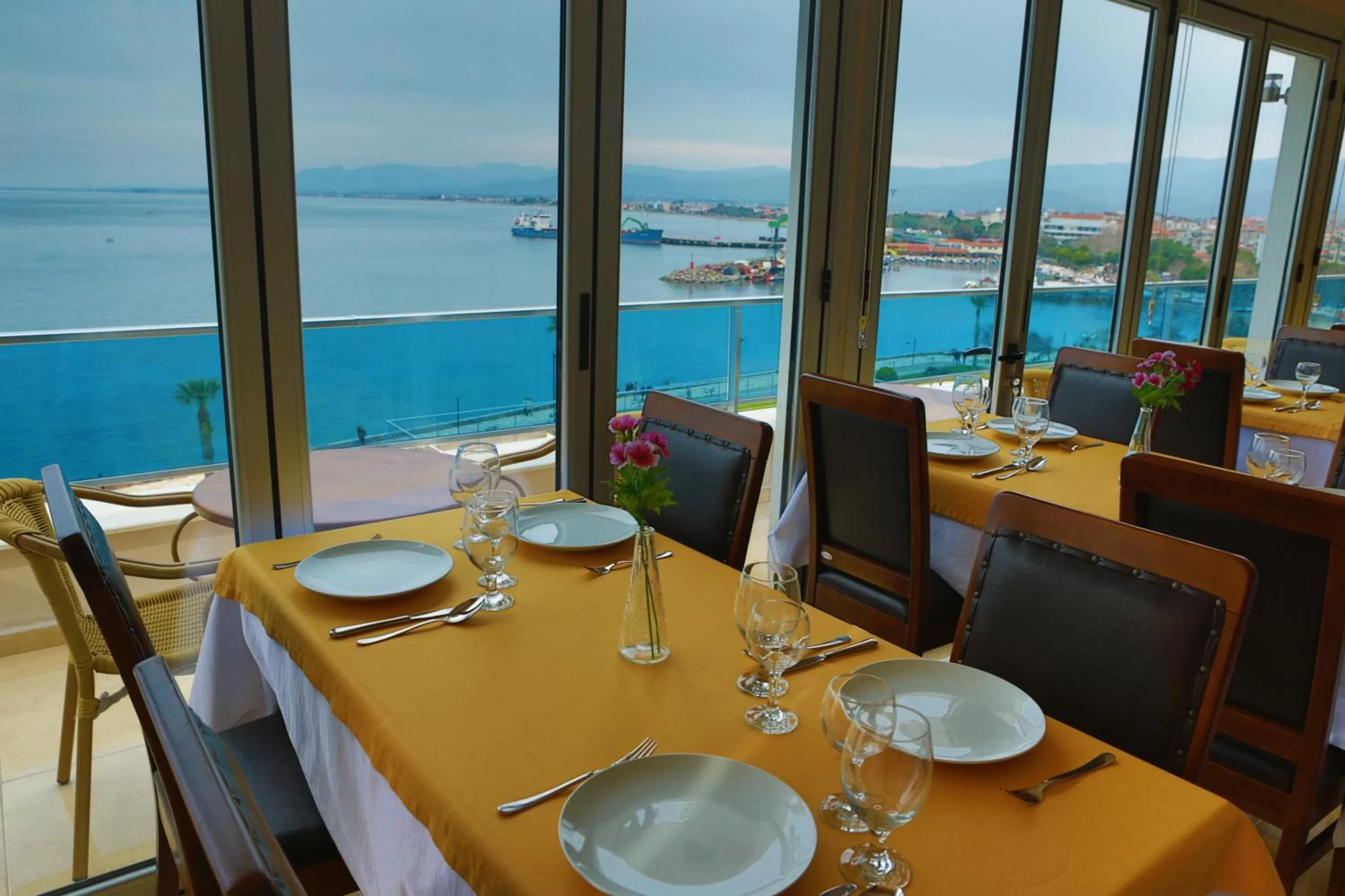 Dining area in Perla Hotel