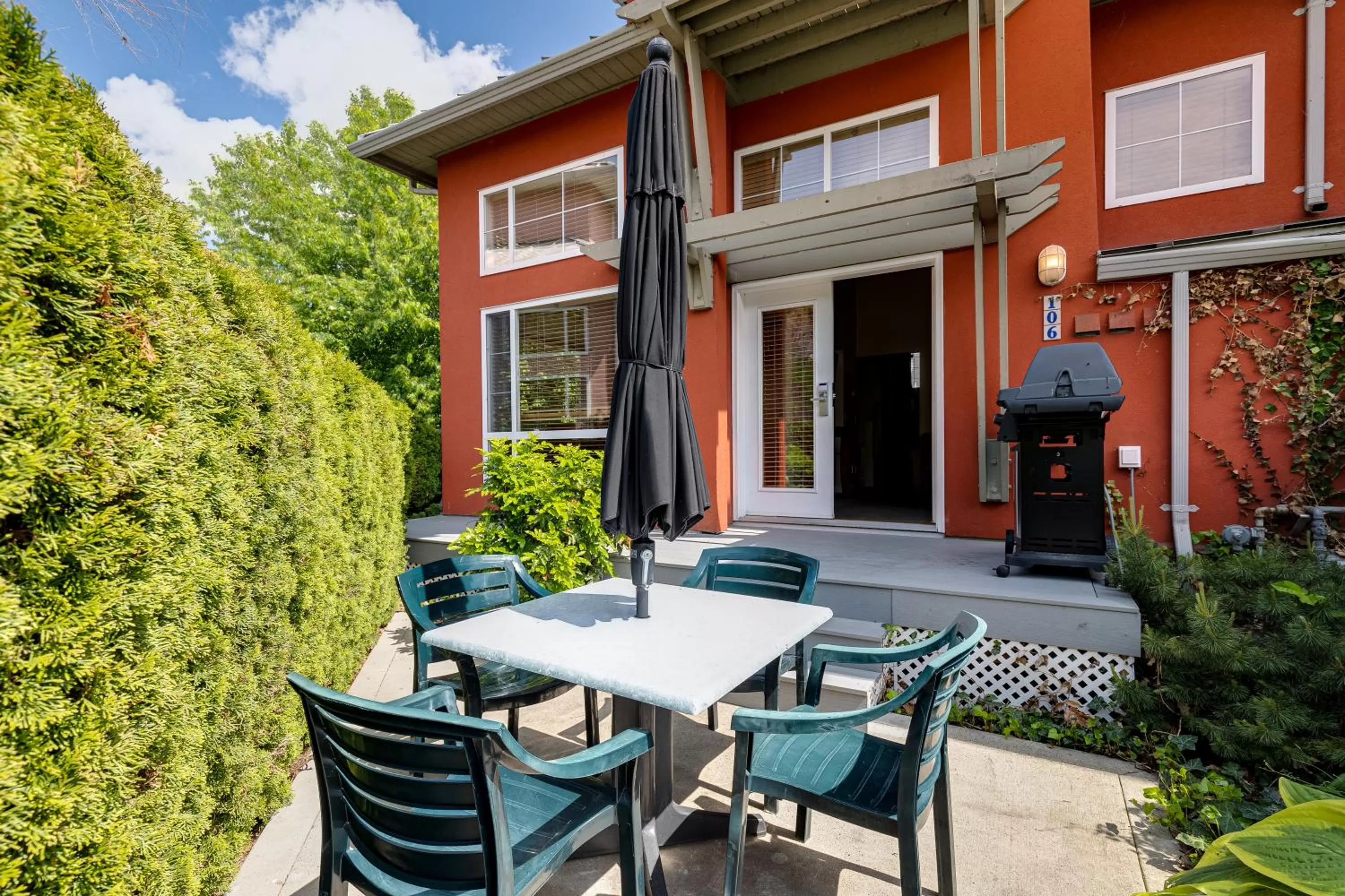 Patio in Manteo at Eldorado Resort