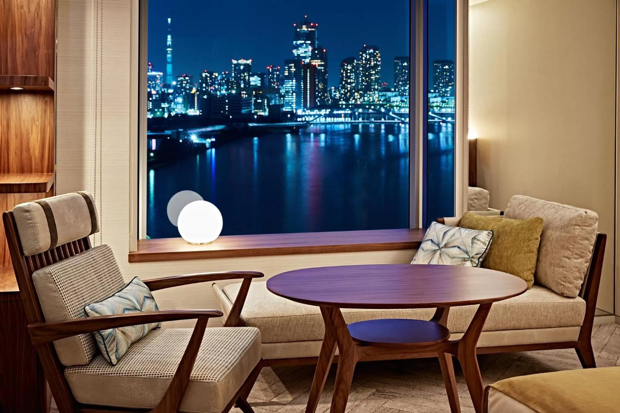 Photo of the whole room in InterContinental Tokyo Bay by IHG