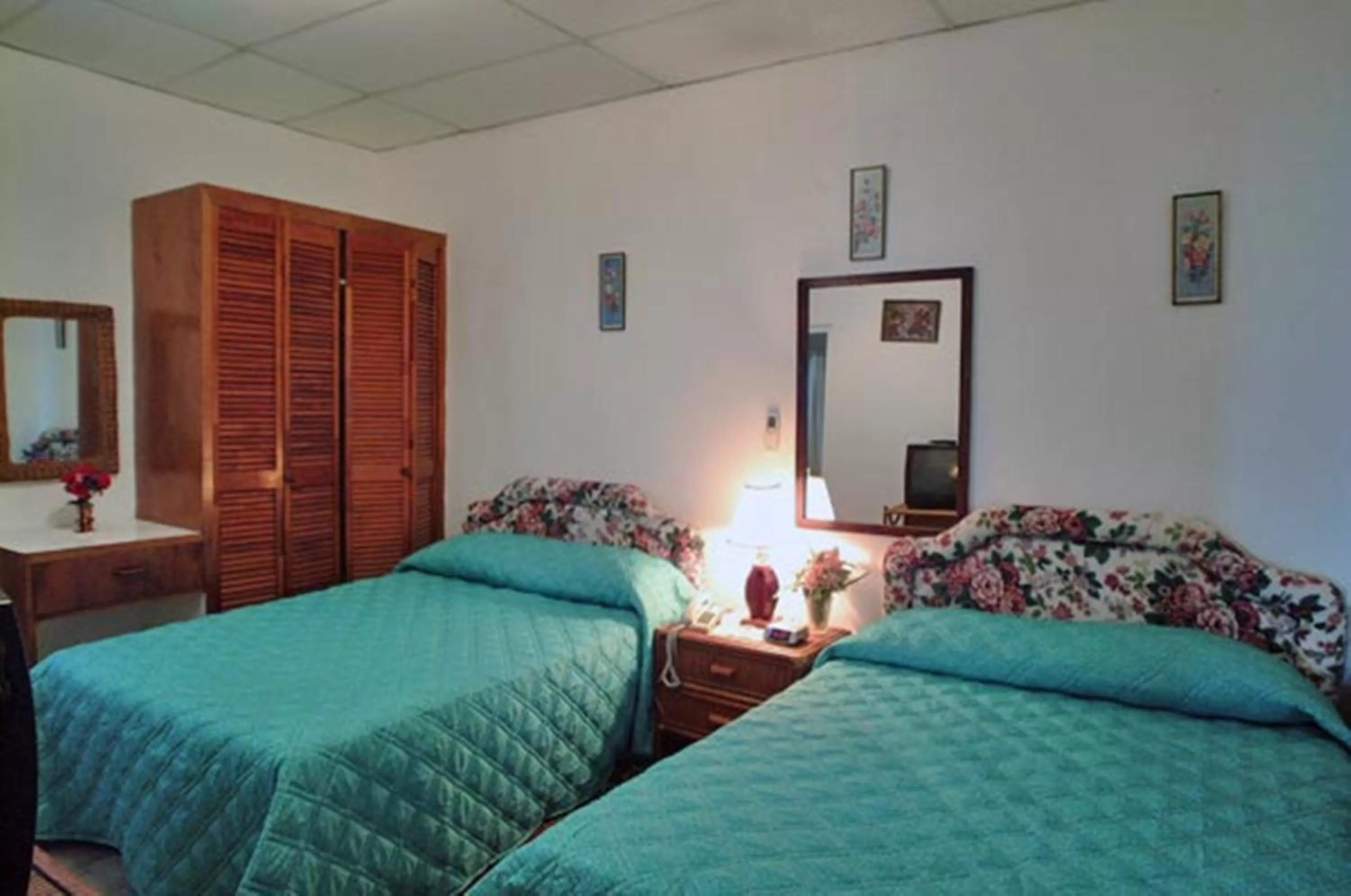 Bed in Gem Holiday Beach Resort