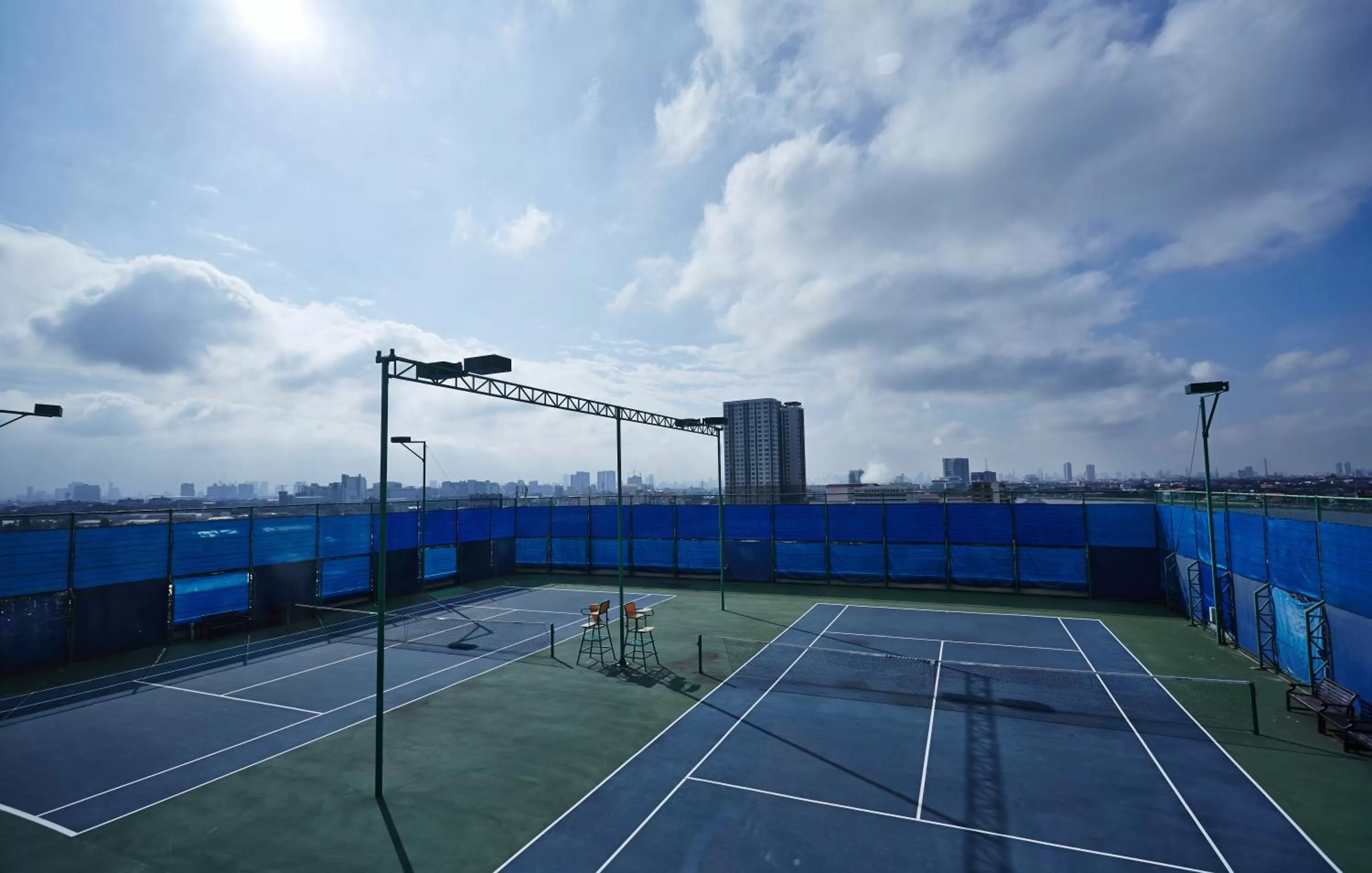 Tennis court in Riverine Place Hotel and Residence