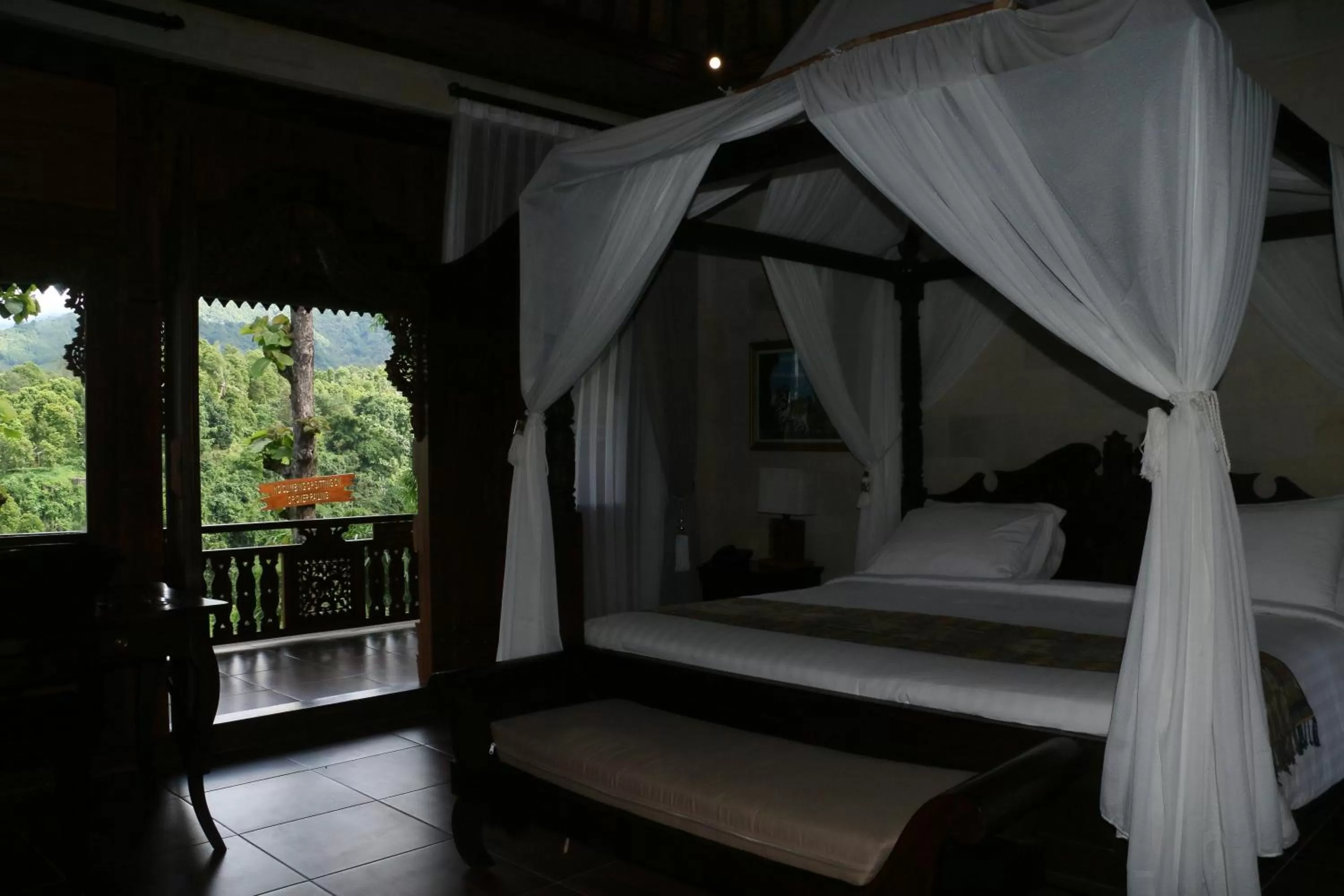 Shower, Bed in Shanti Natural Panorama View Hotel