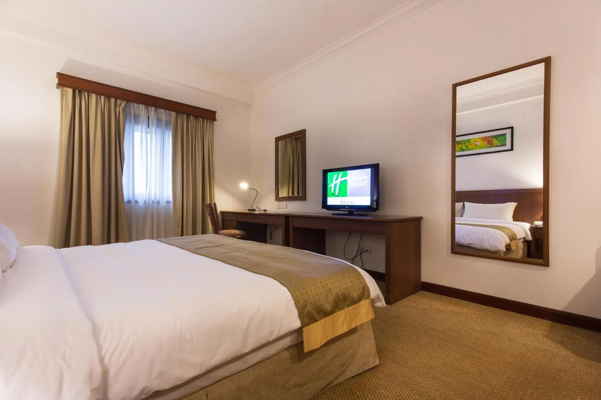 Bed in Holiday Inn Resort Batam by IHG