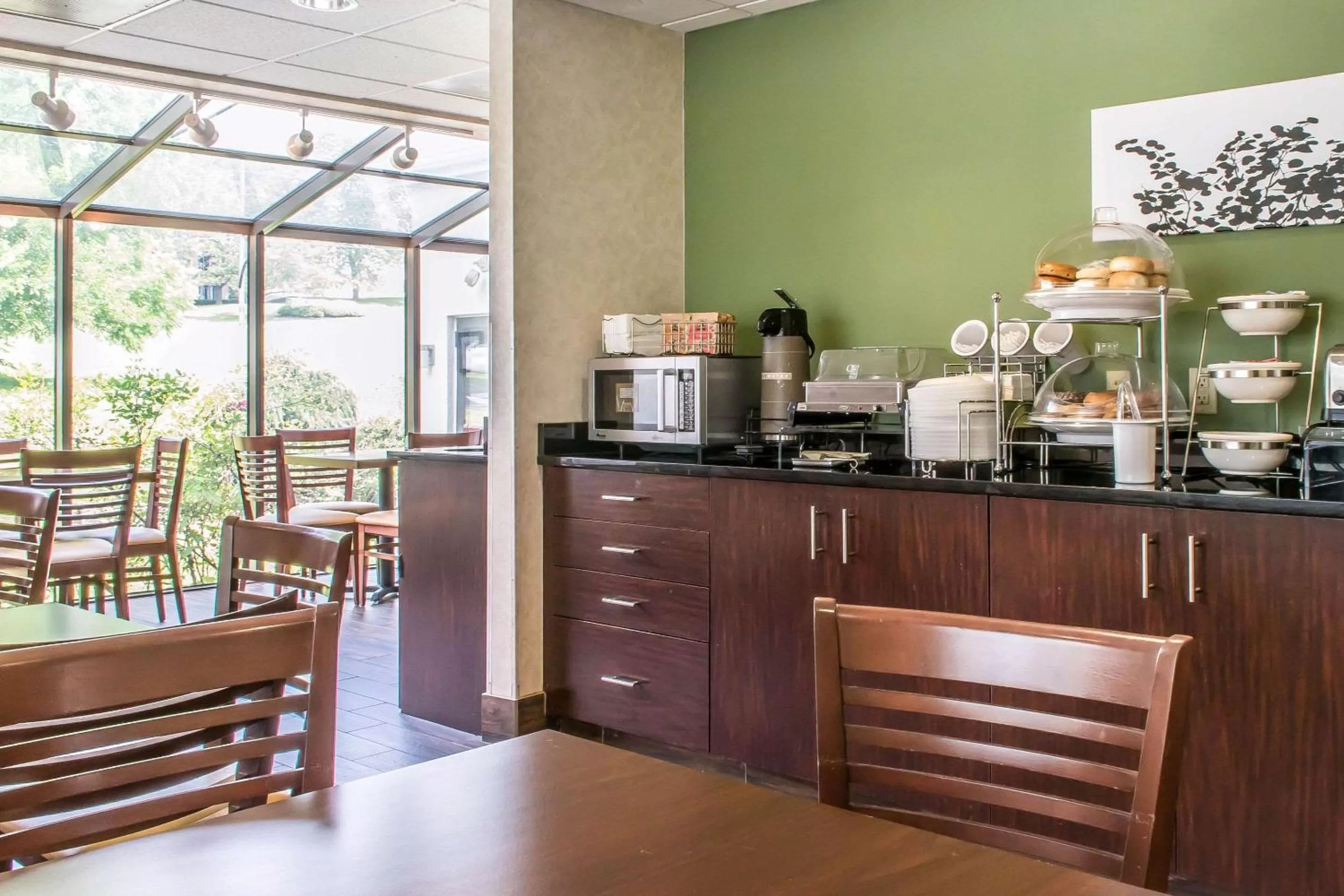 Restaurant/places to eat in Sleep Inn & Suites of Lancaster County