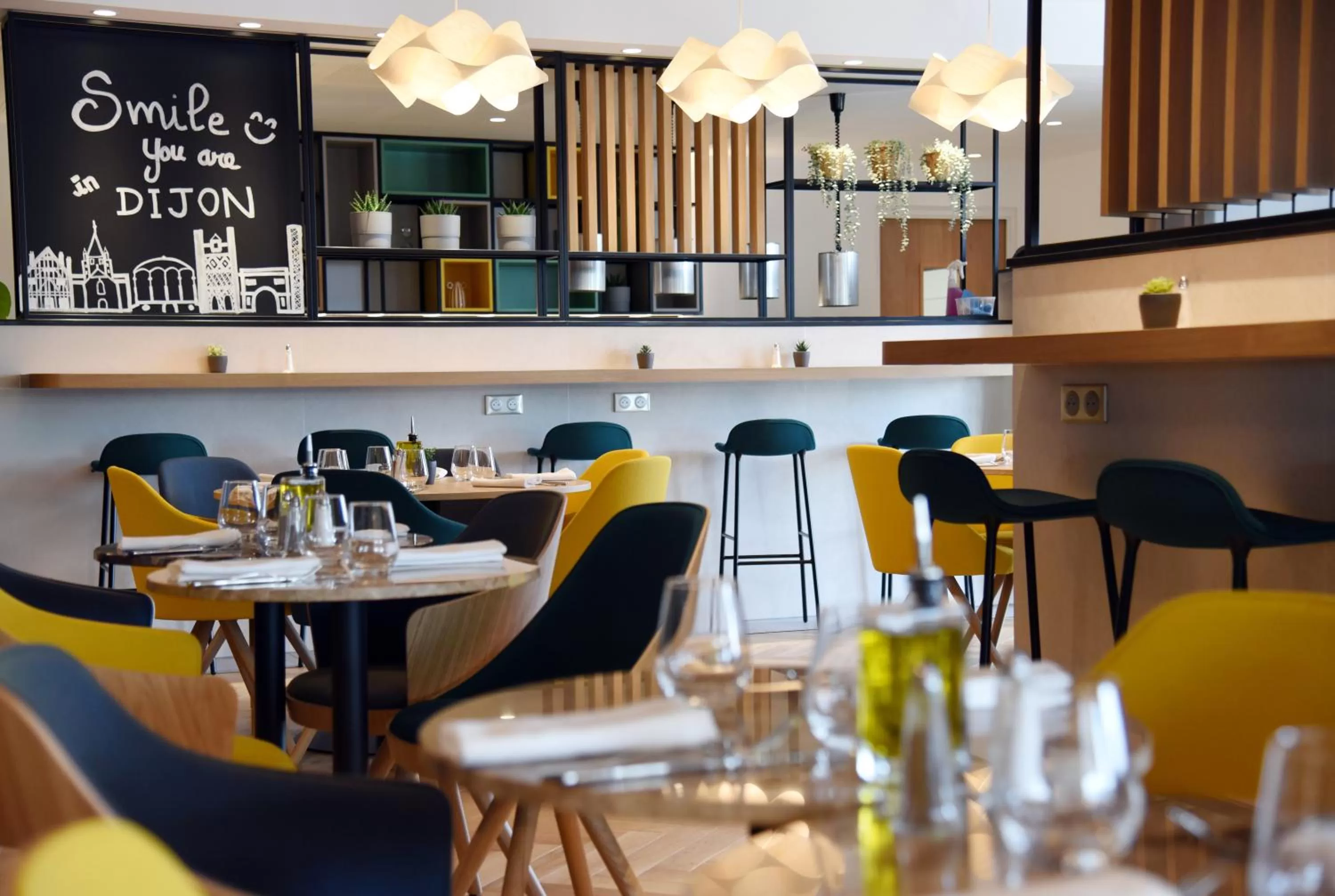 Restaurant/places to eat in Holiday Inn Dijon Sud - Longvic by IHG