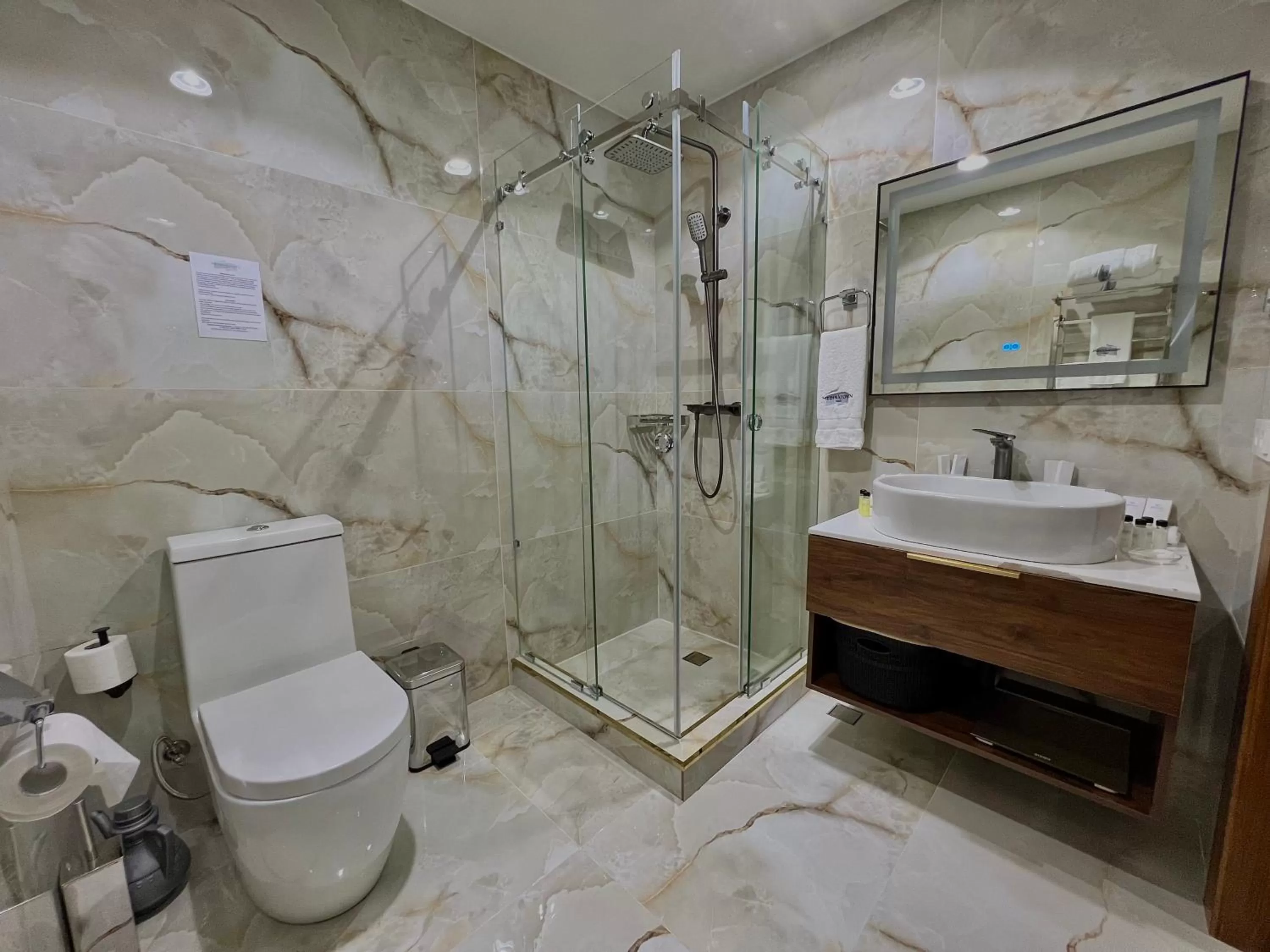 Bathroom in MedinaTown