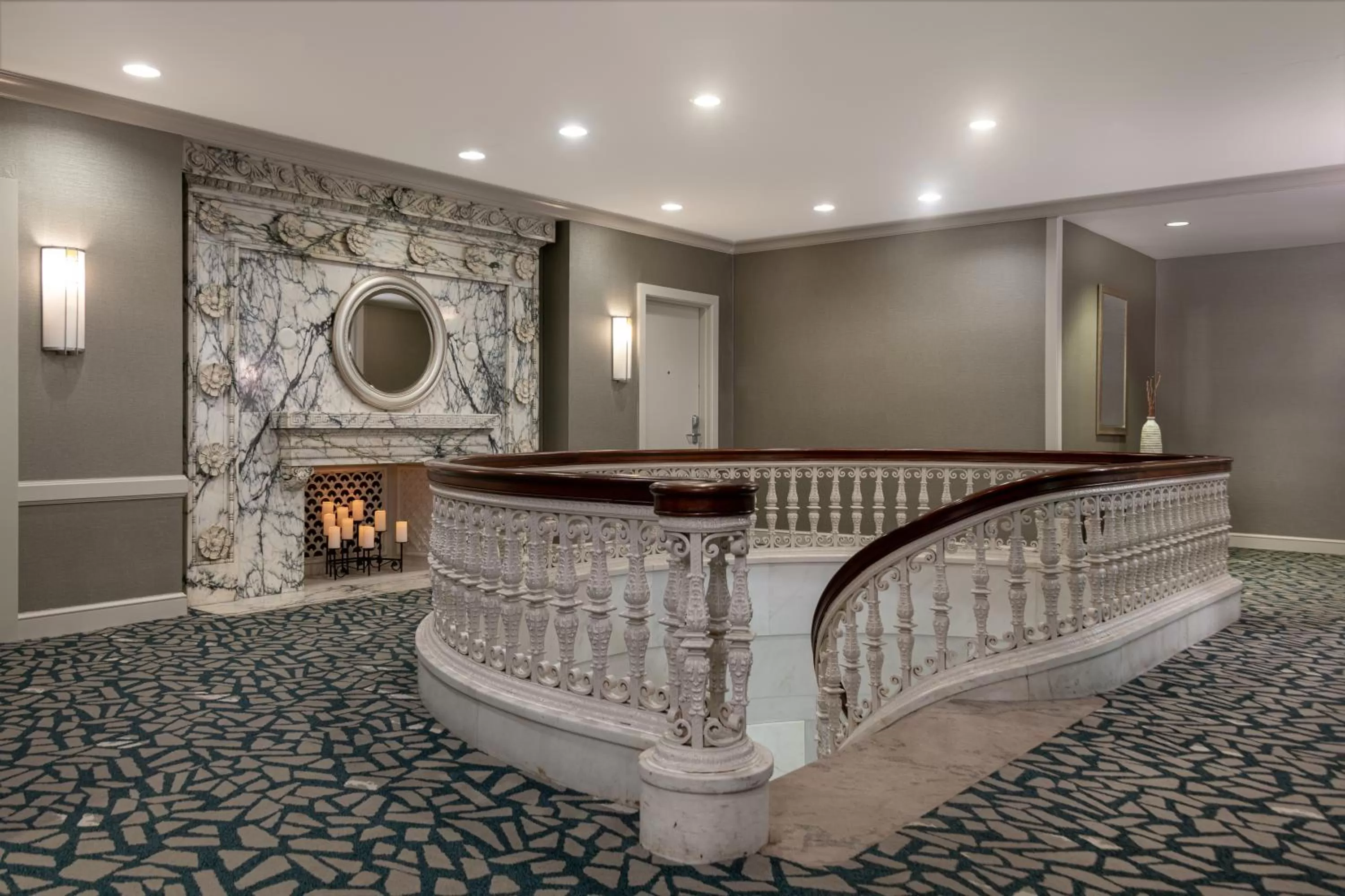 Decorative detail in Wellsworth Hotel