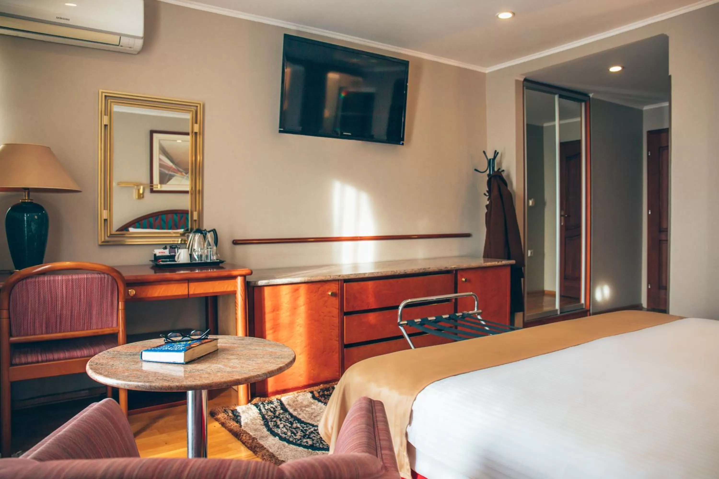 Shower in Hotel Super 8