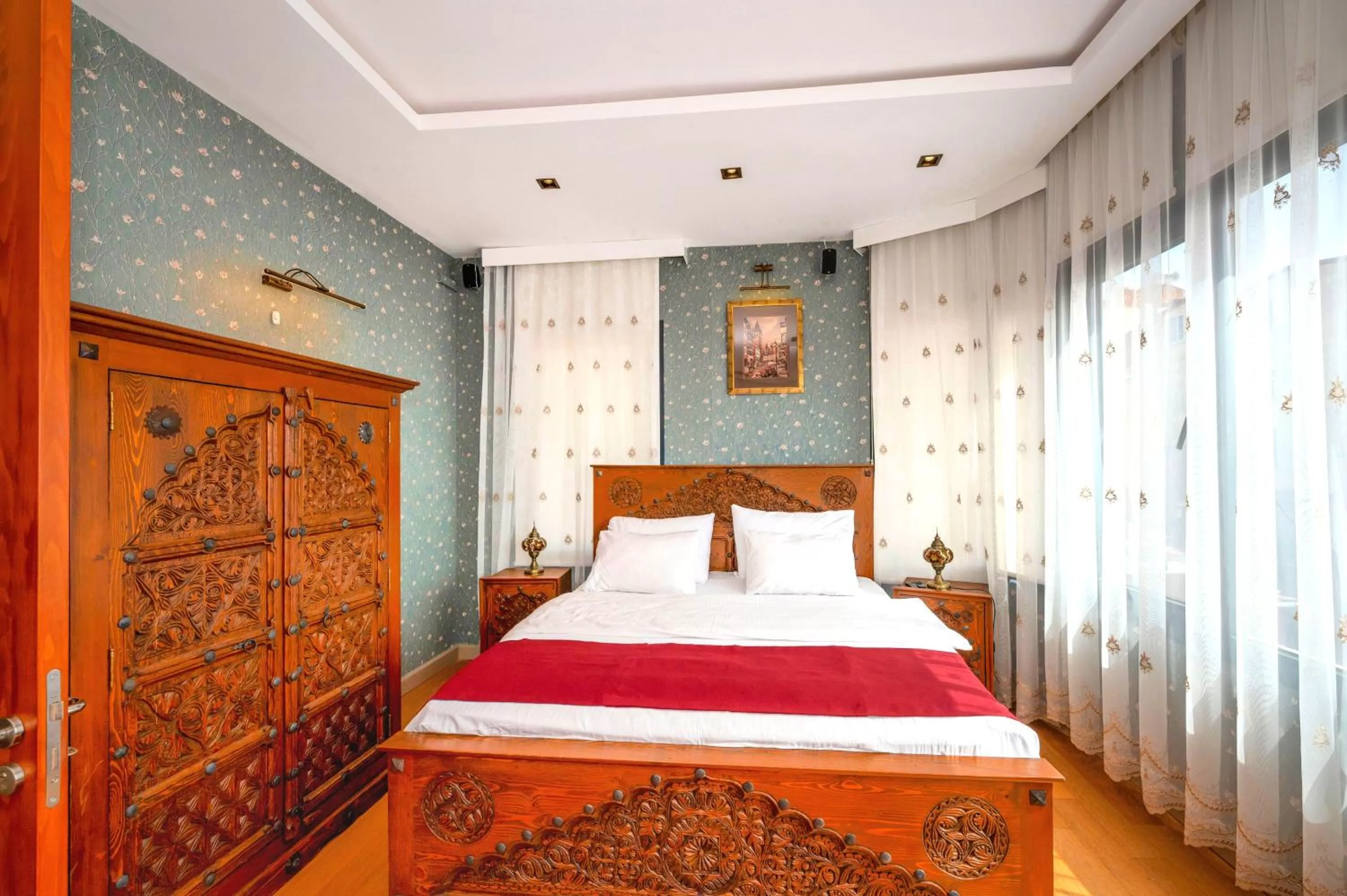 Bed in O'Pera Okanlı Suites