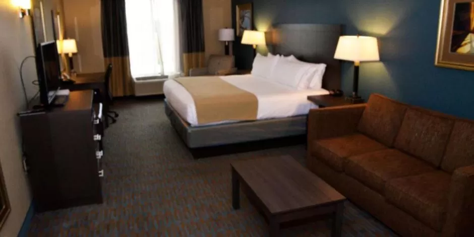 Holiday Inn Express Hotel & Suites Goldsboro - Base Area by IHG