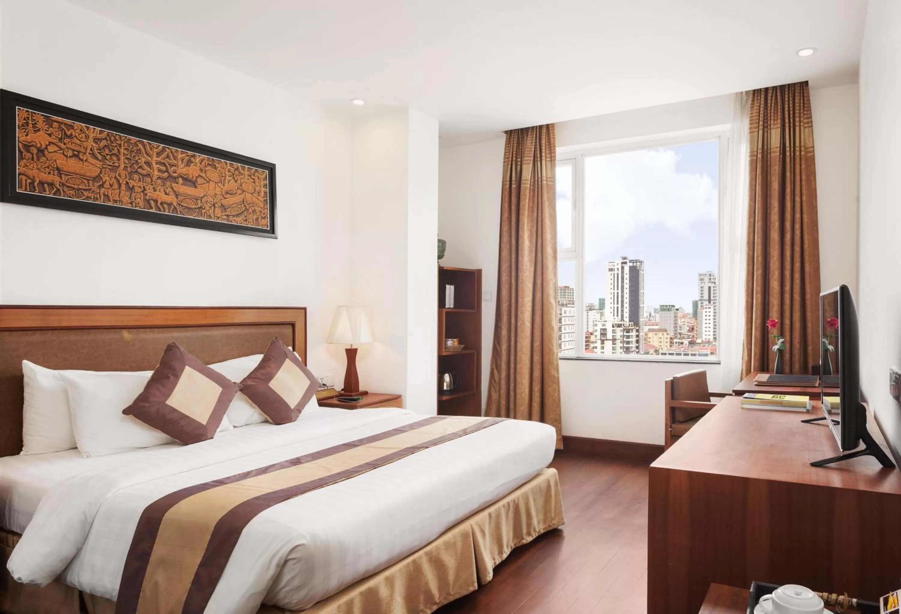 Bed in Phnom Penh Katari Hotel