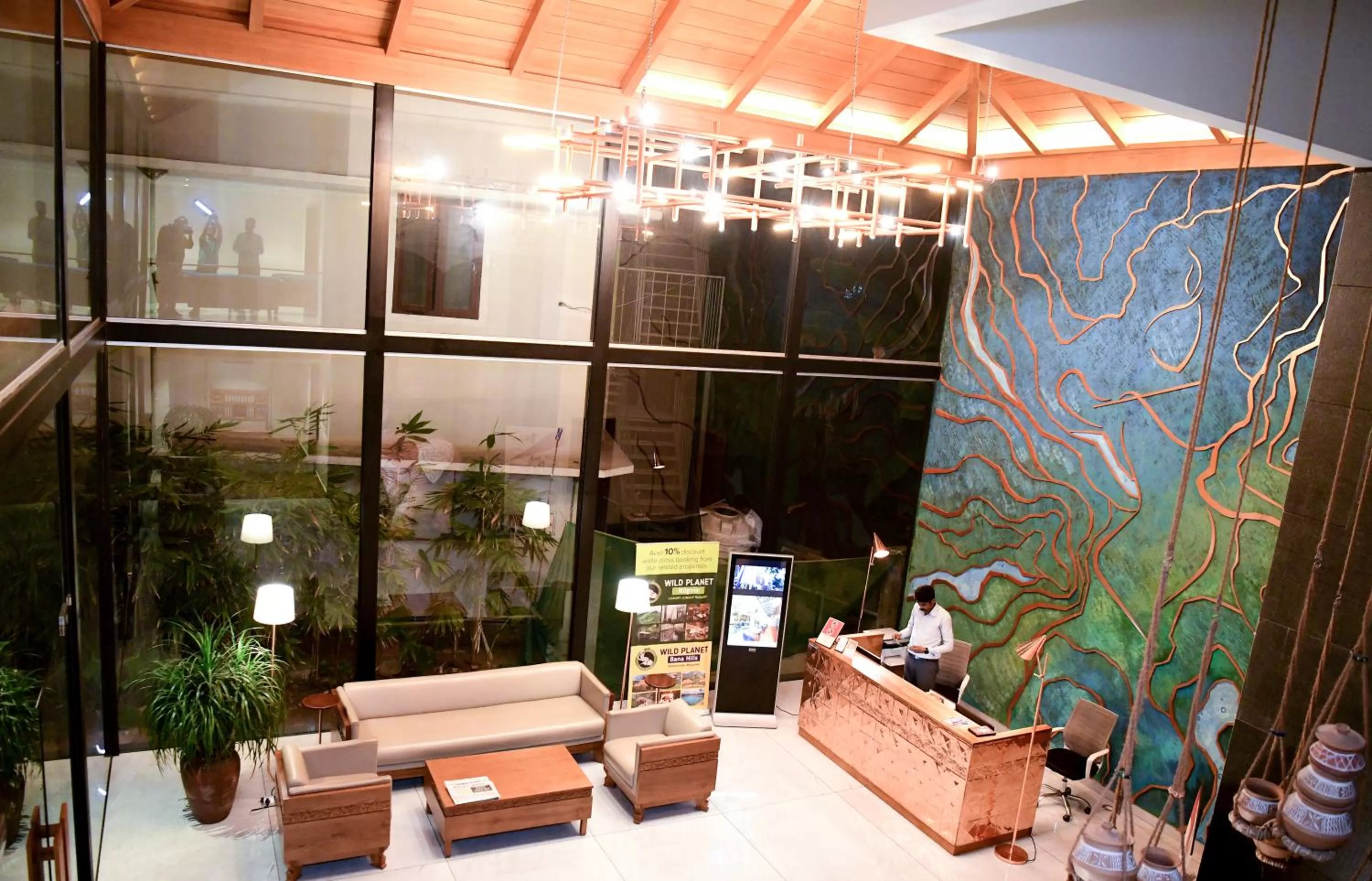 Staff in Harivaram Yuga