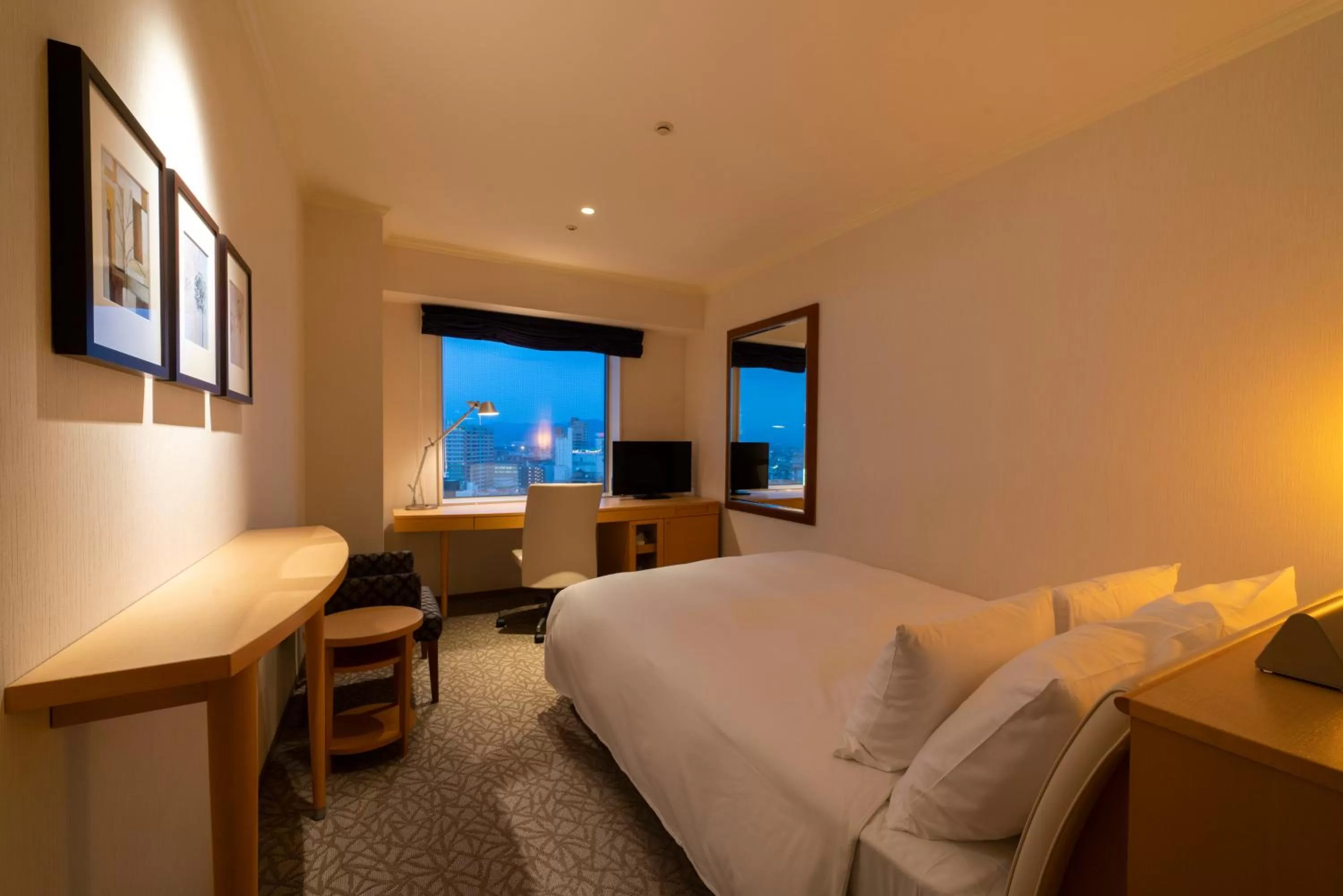 Photo of the whole room, Bed in Hotel Associa Toyohashi