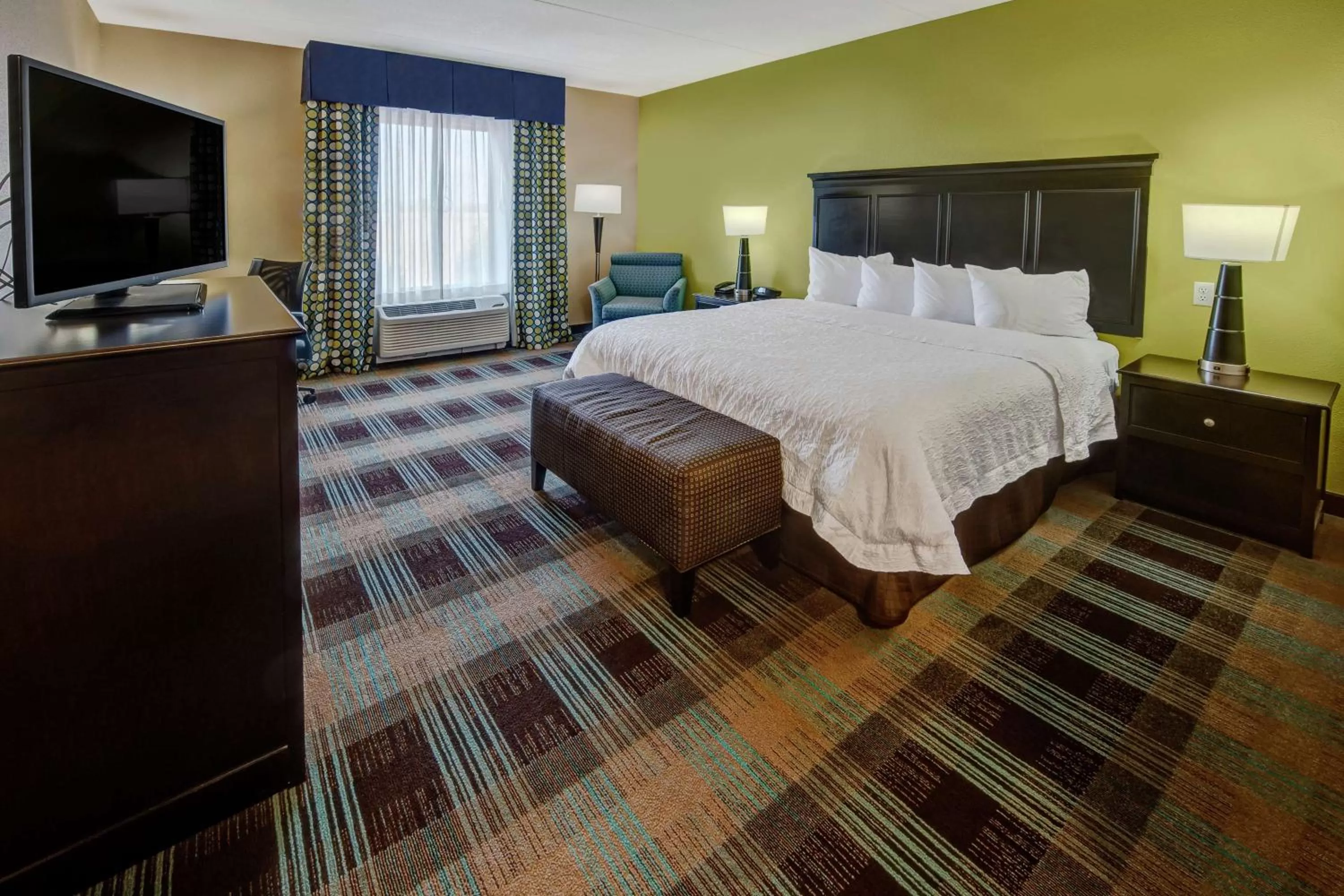 King Room with Bath Tub - Disability/Hearing Access in Hampton Inn & Suites Clarksville