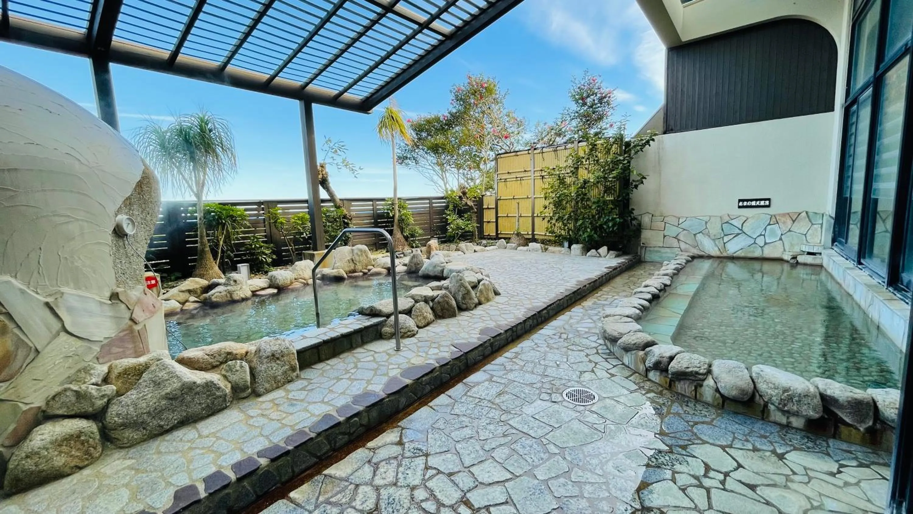 Open Air Bath in Route Inn Grantia Aoshima Taiyokaku