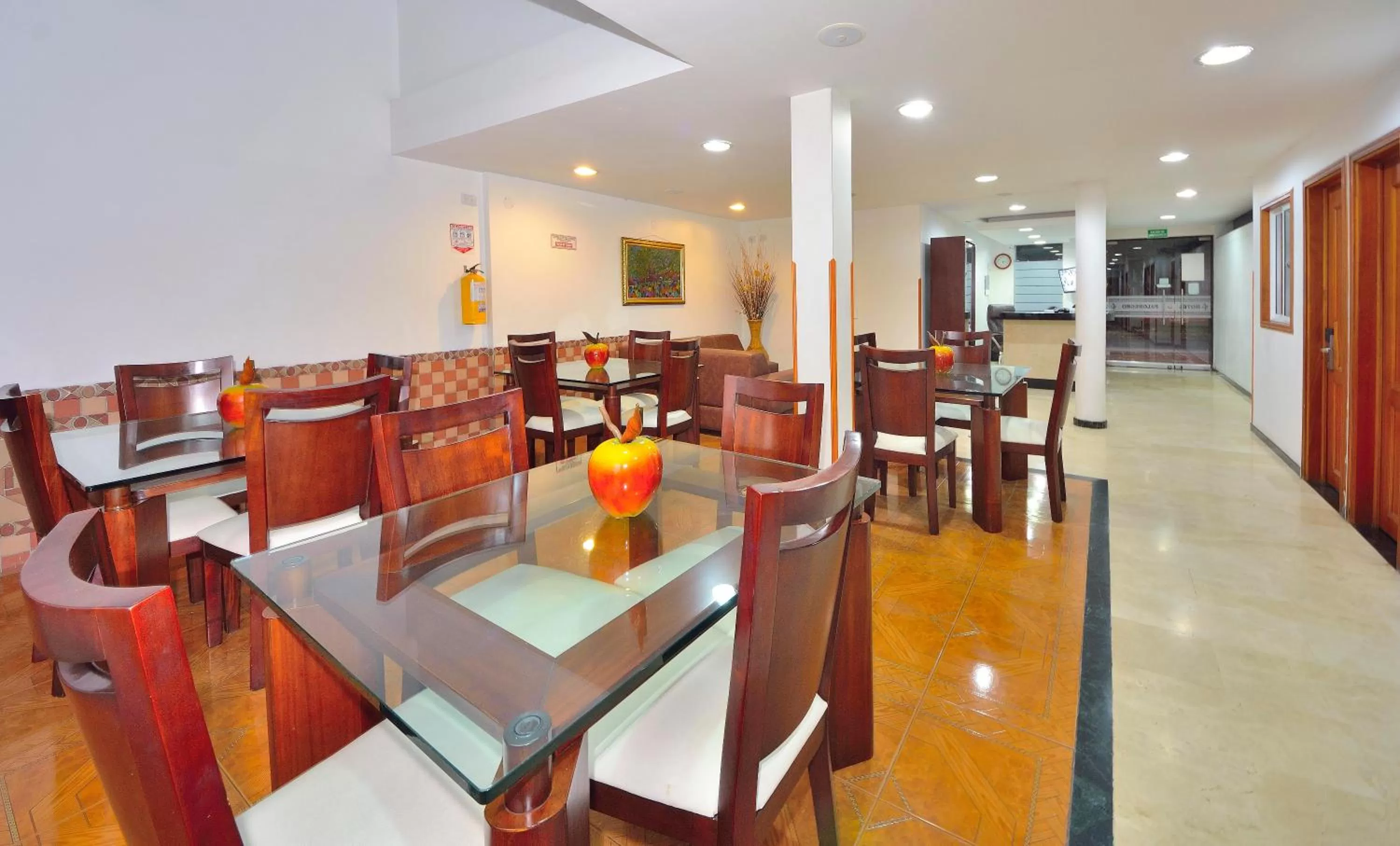 Restaurant/places to eat in Hotel Palonegro