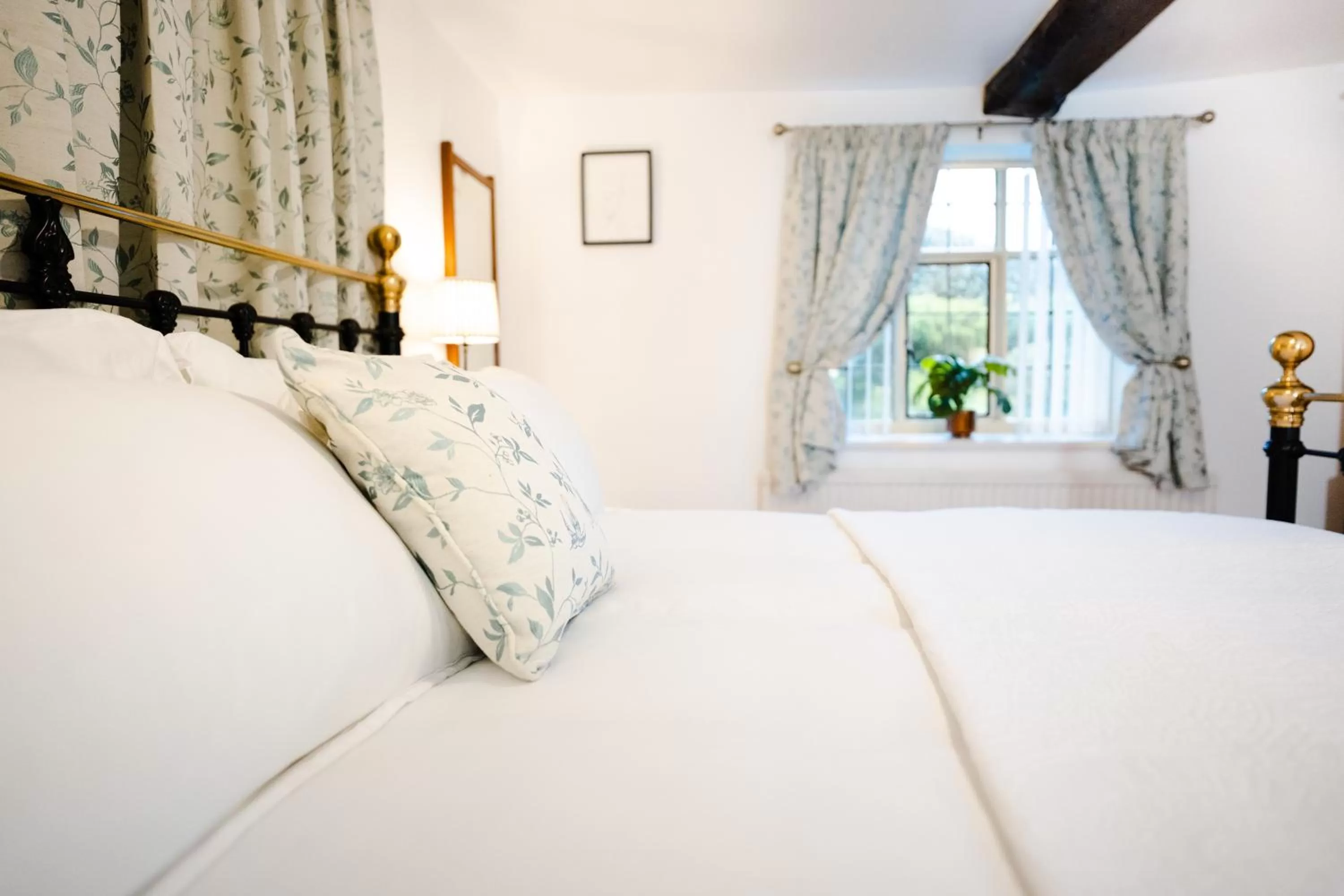 Bed in Hovell Hall Country Bed and Breakfast