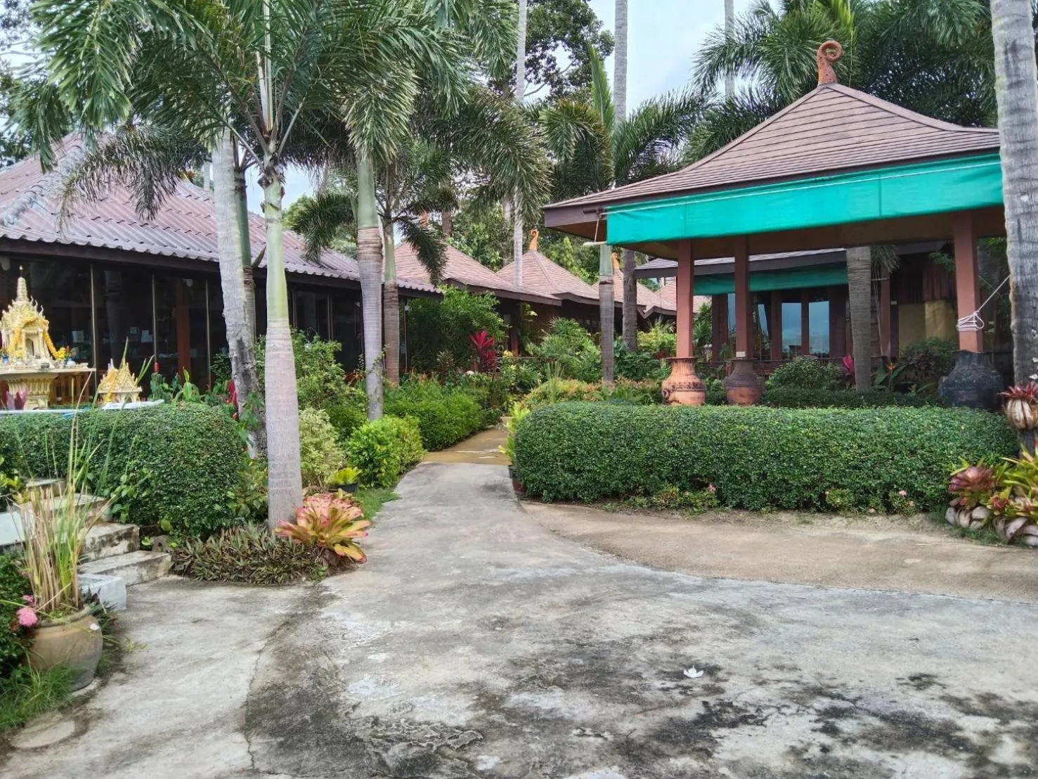 Lipa Bay Resort