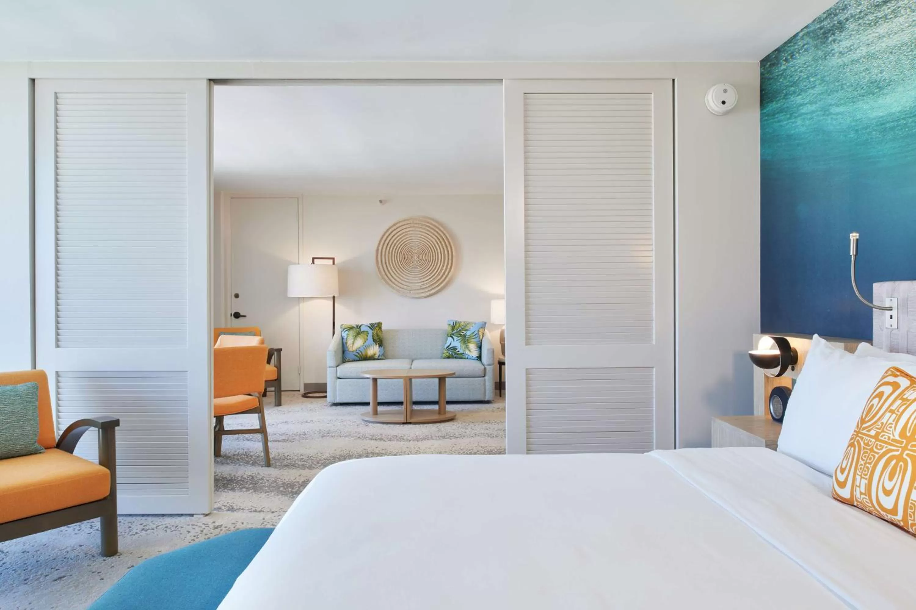 Photo of the whole room, Bed in OUTRIGGER Waikiki Beachcomber Hotel