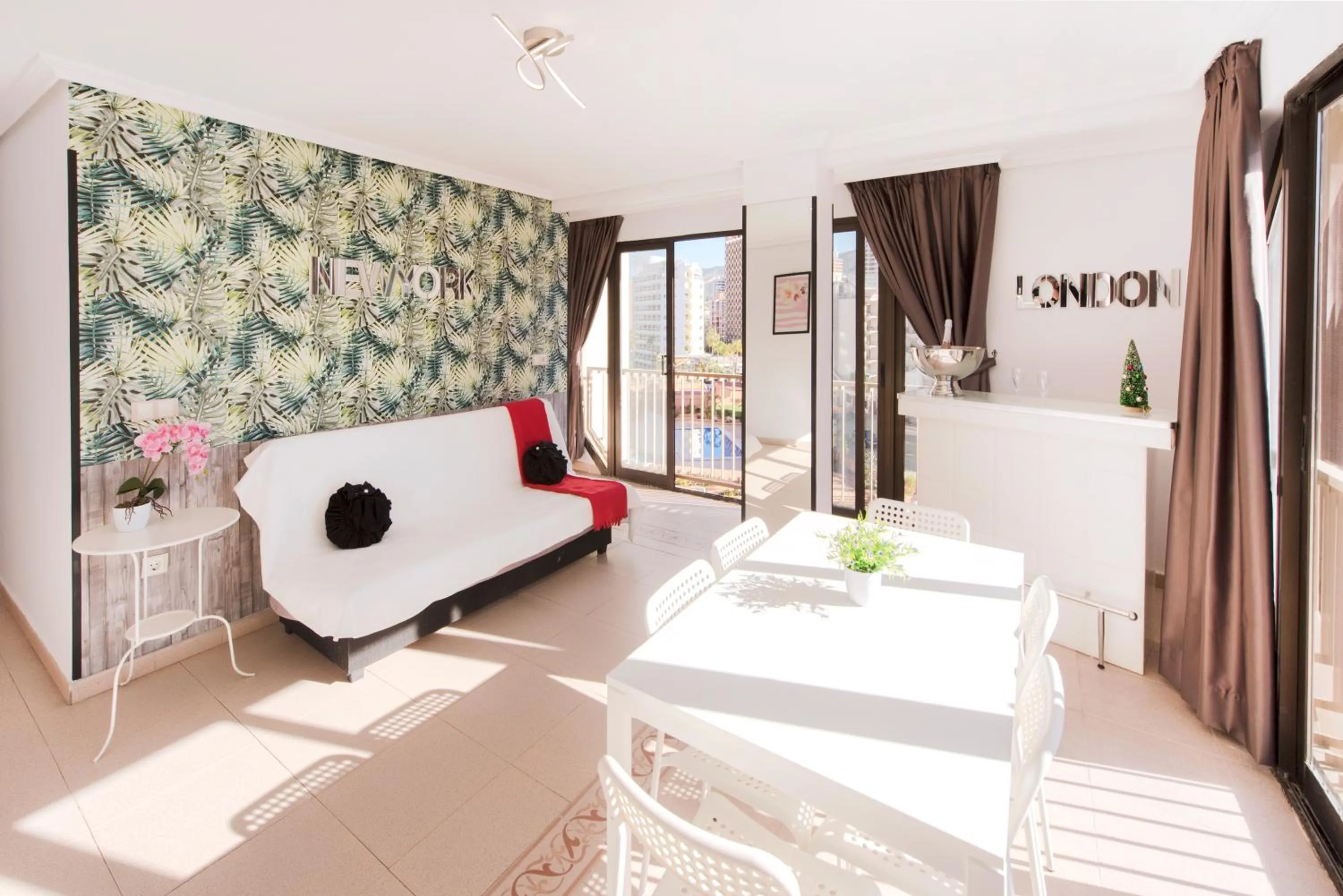 Living room, Bed in My Pretty Payma Apartamentos