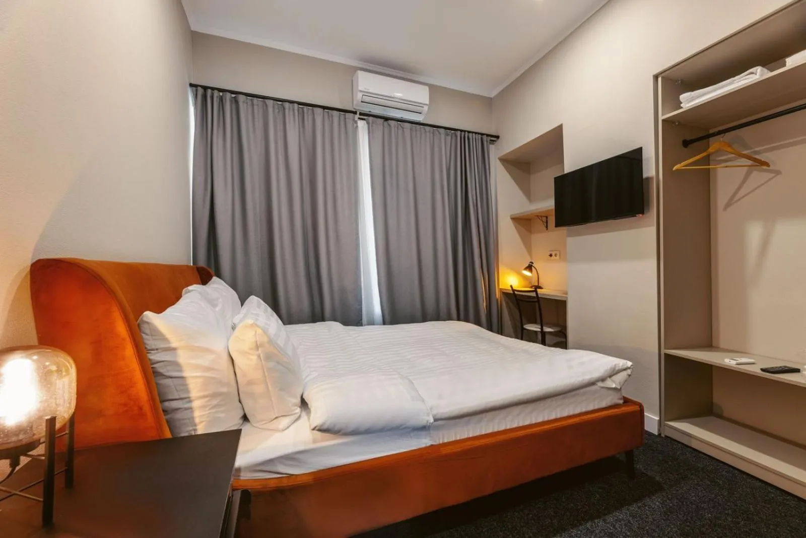 Bedroom, Bed in Salve