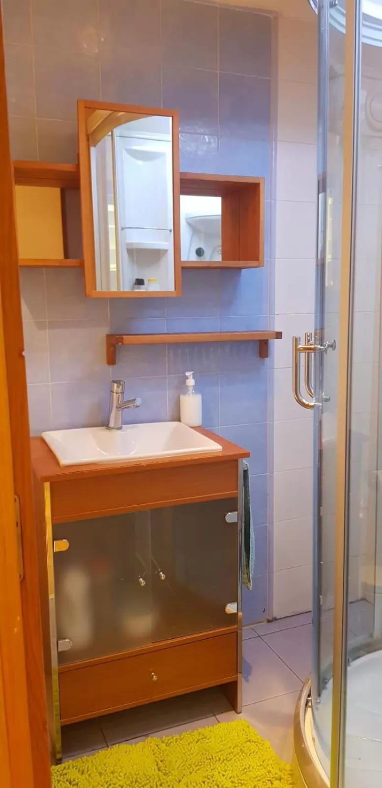 Bathroom in Rooms San Marcos