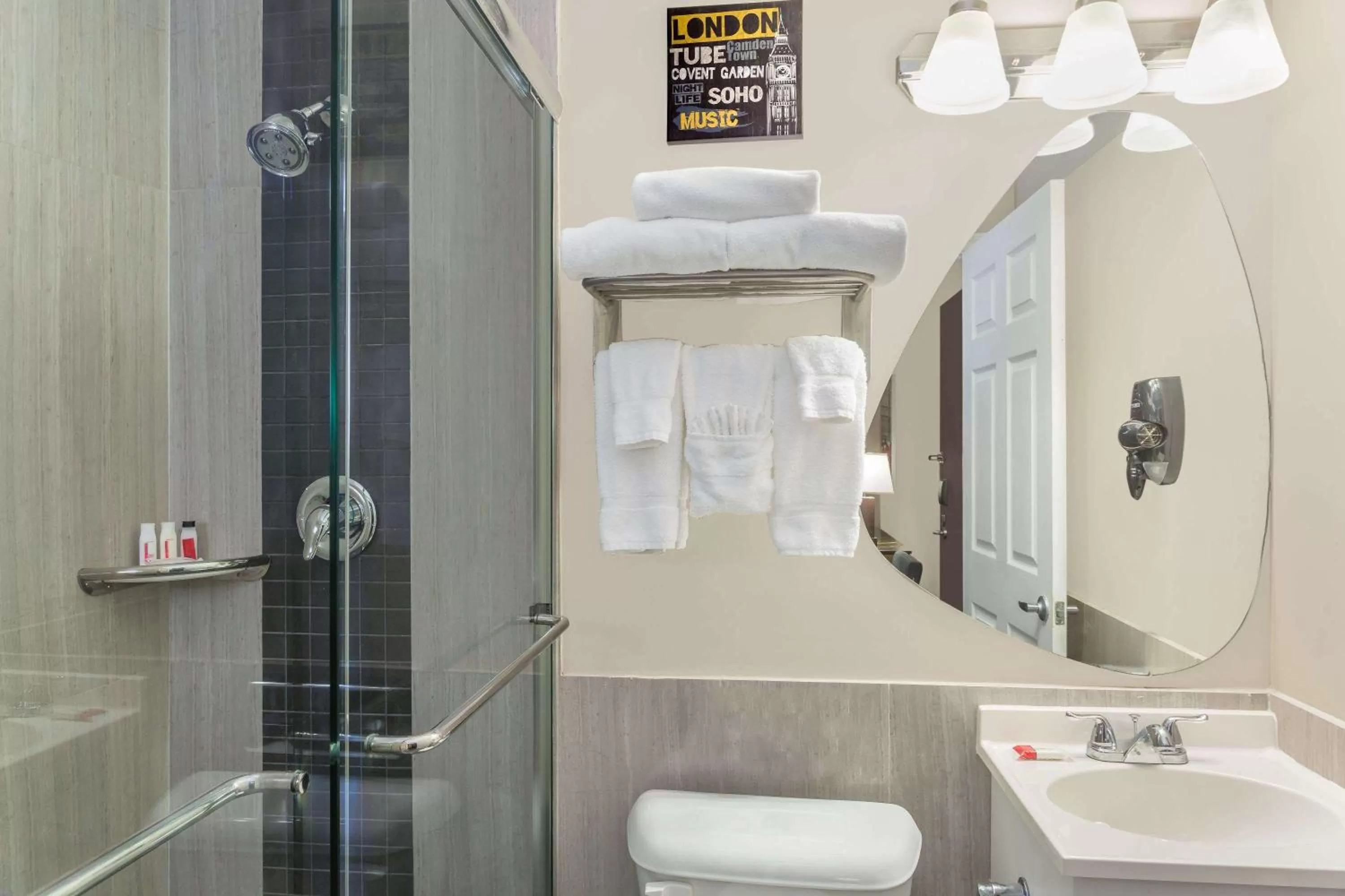 Bathroom in Ramada by Wyndham Miami Springs/Miami International Airport