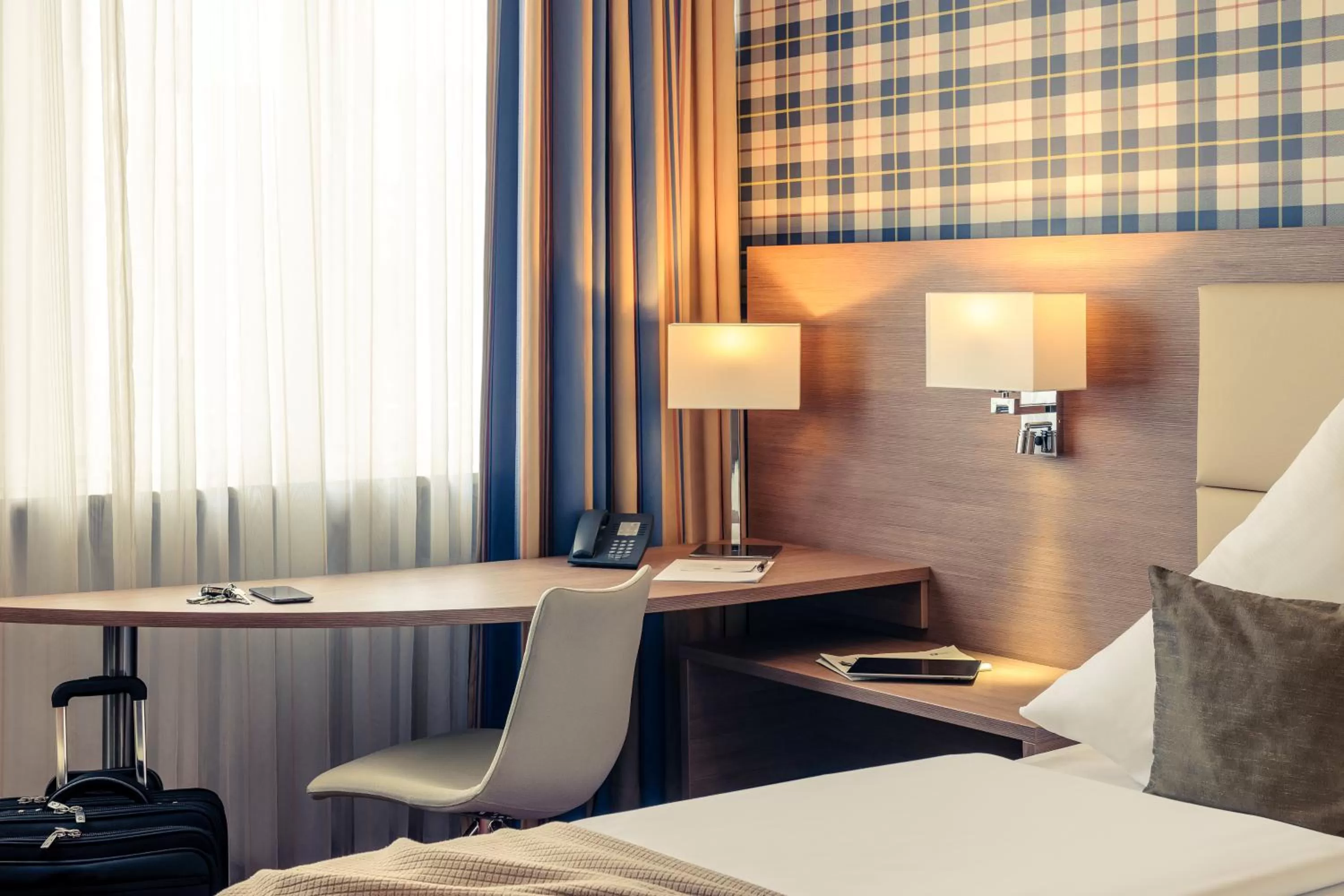 Photo of the whole room, Bed in Mercure Hotel Kaiserhof City Center