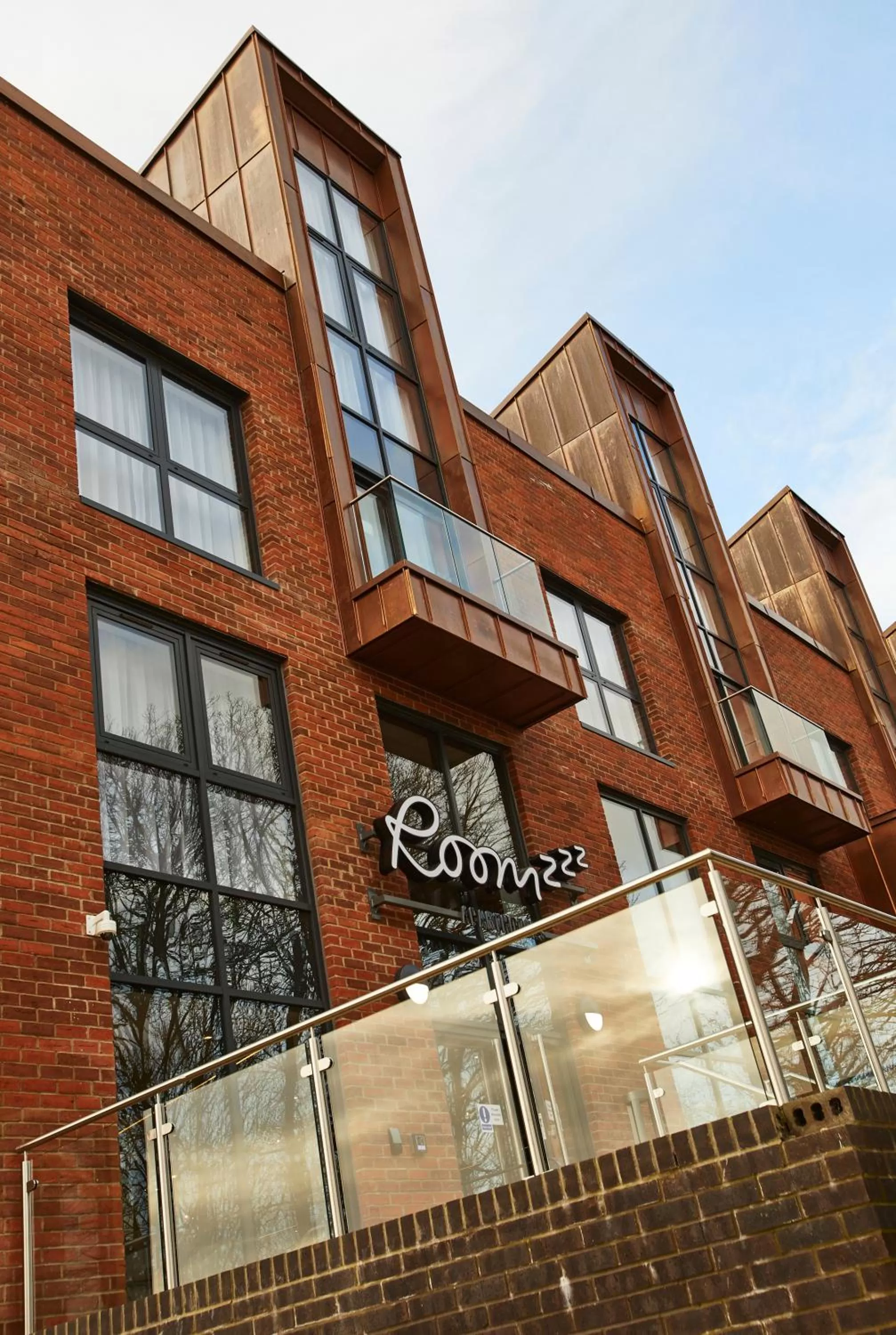 Property building in Roomzzz York City