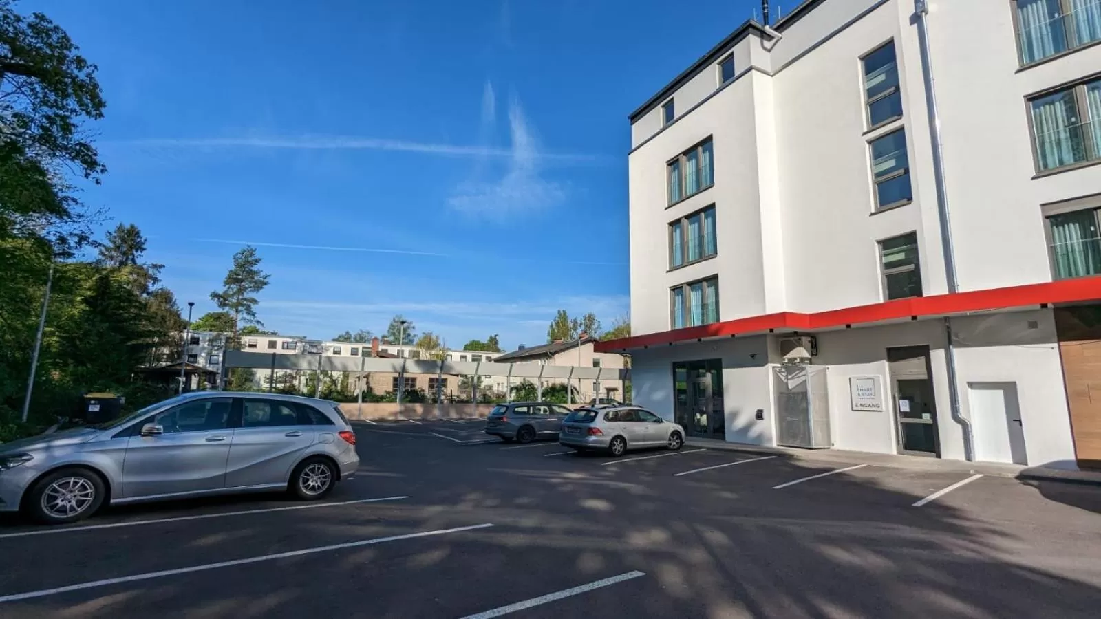 Parking in Smart & Stay Aparthotel Saarbrücken Süd - Self-Check-In - Free Parking