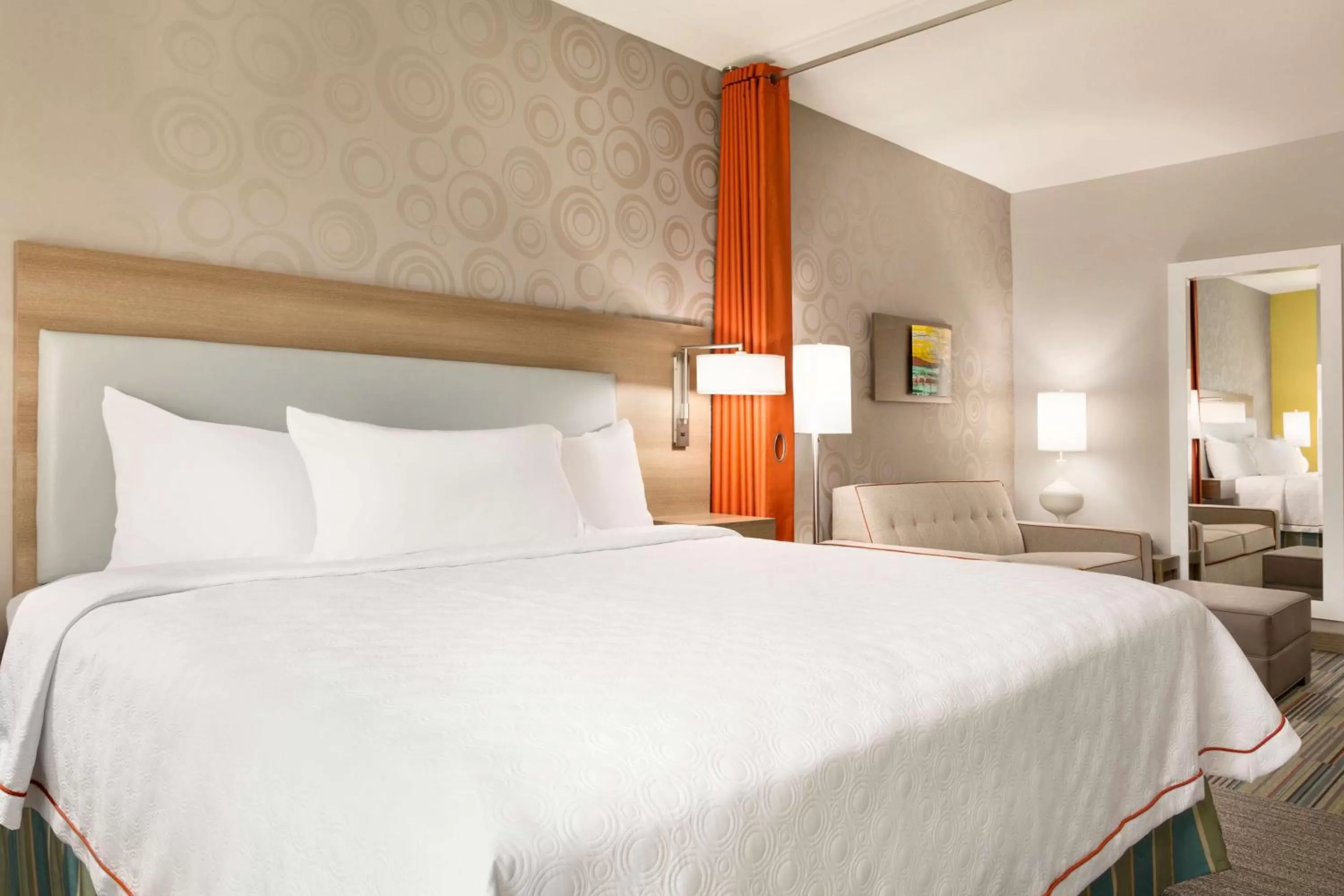 Bed in Home2 Suites by Hilton Shenandoah The Woodlands