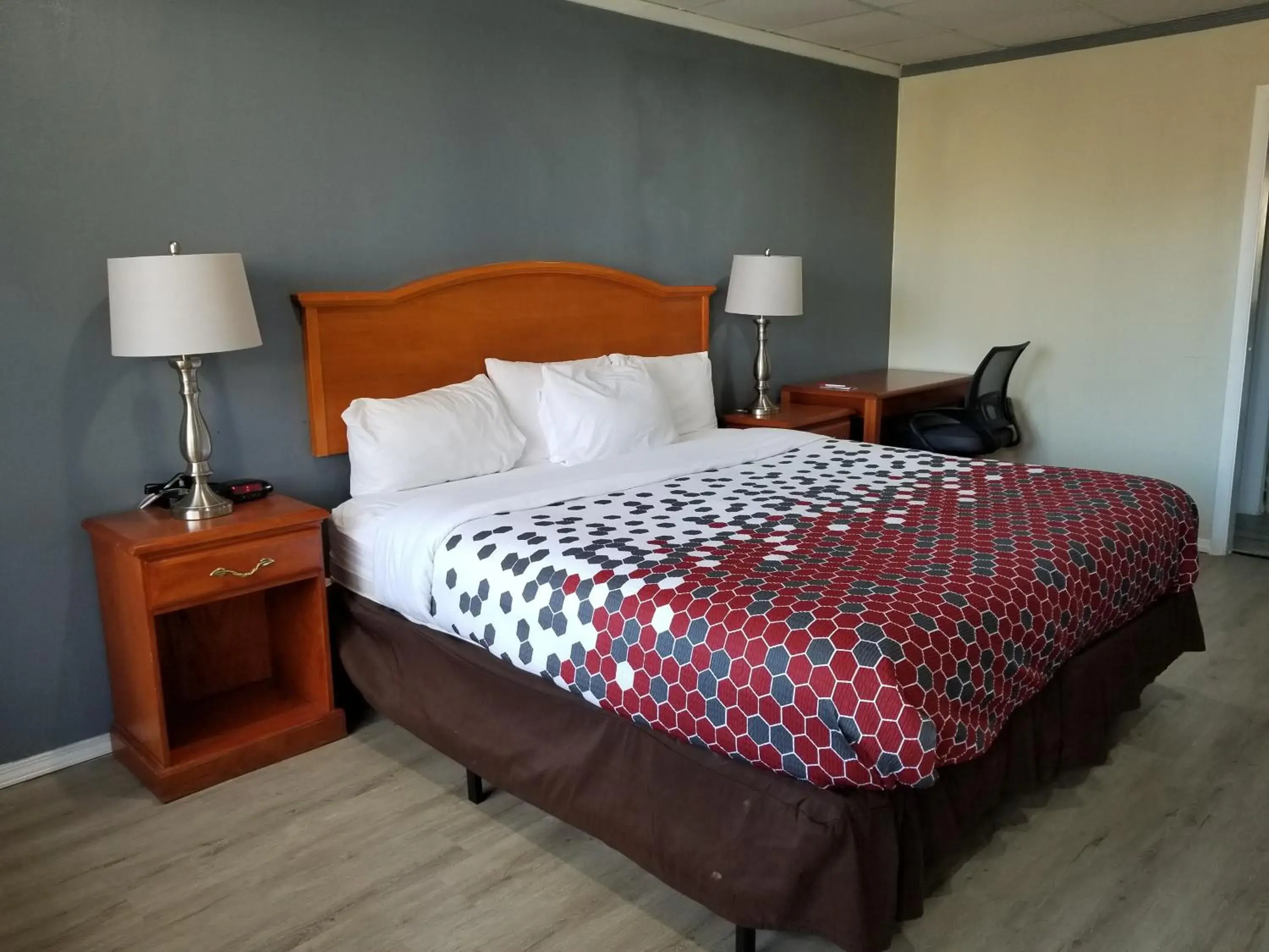 King Room - Non Smoking in Econo Lodge Wytheville King Room - Non Smoking in Econo Lodge Wytheville