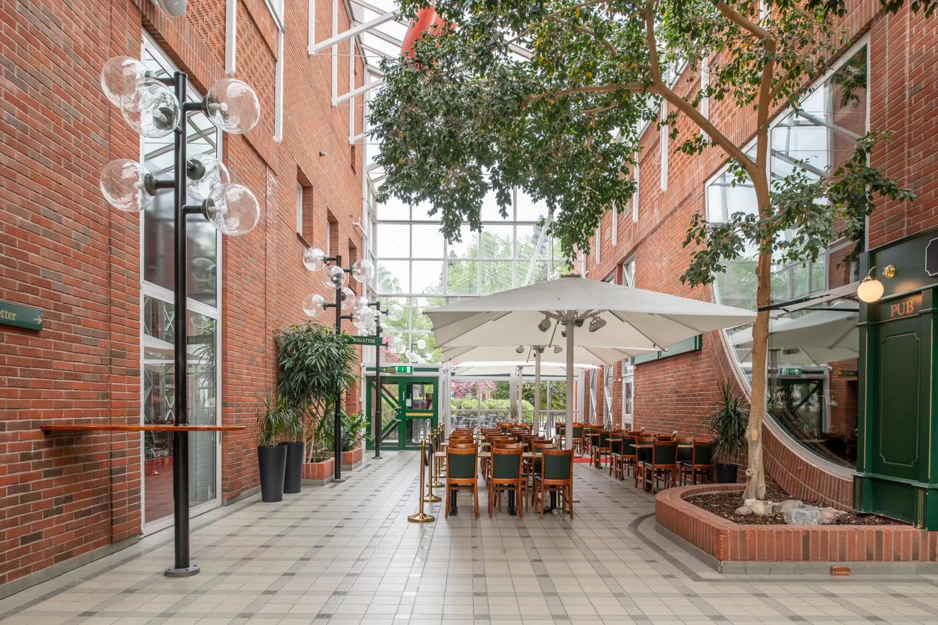 Restaurant/places to eat in Quality Hotel Galaxen