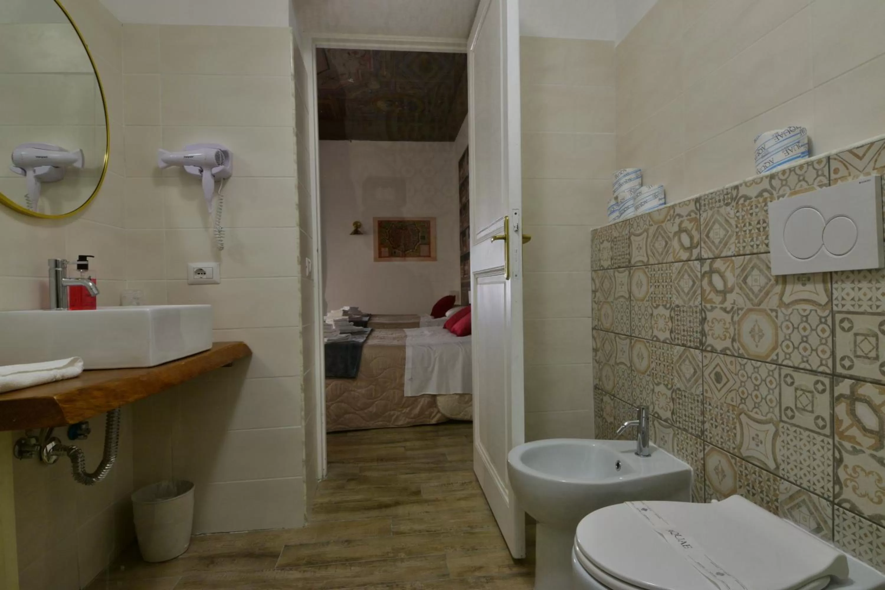 Toilet in Spagna Ave