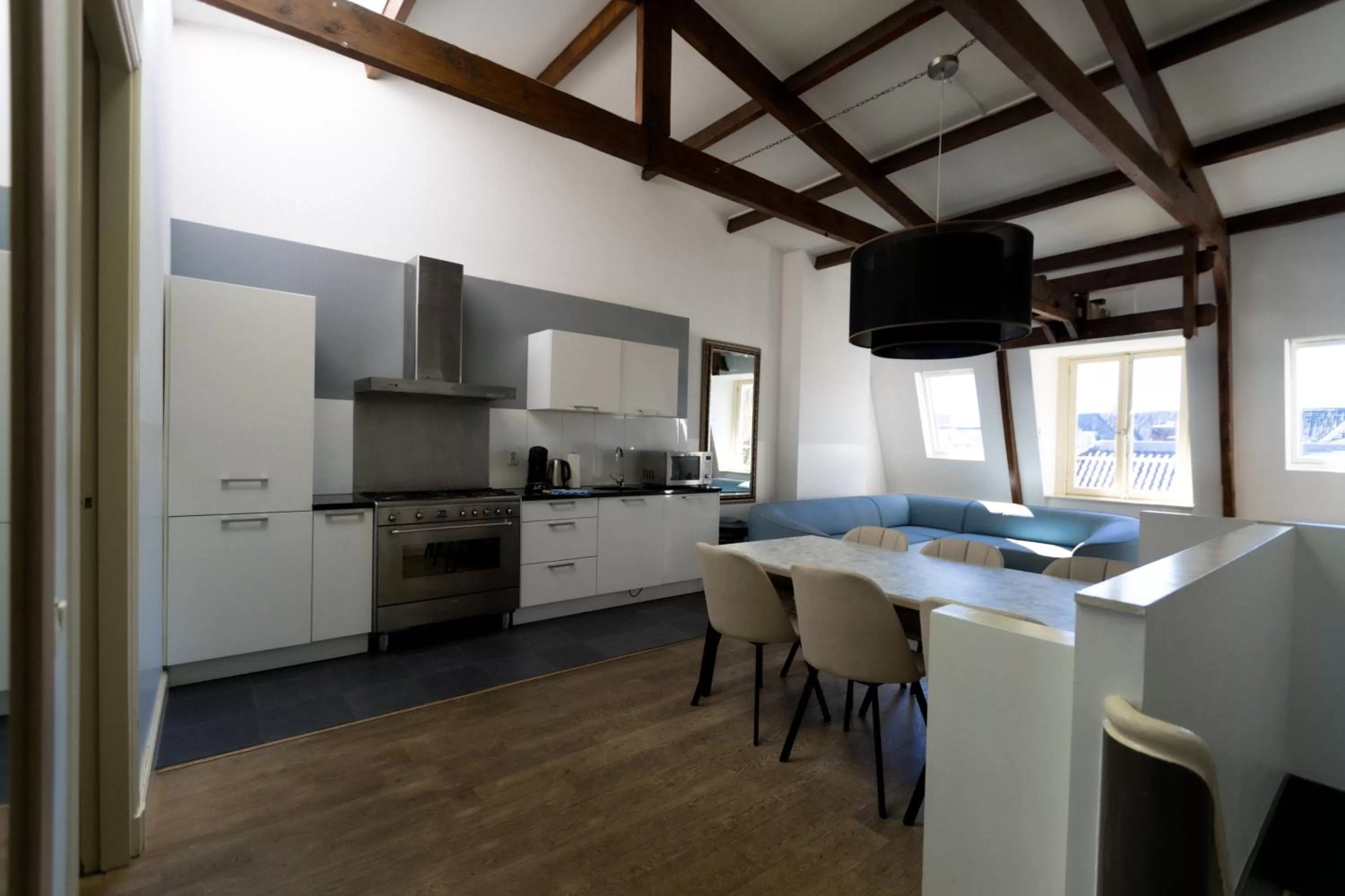 Three-Bedroom Apartment in Plantage Hortus Apartments